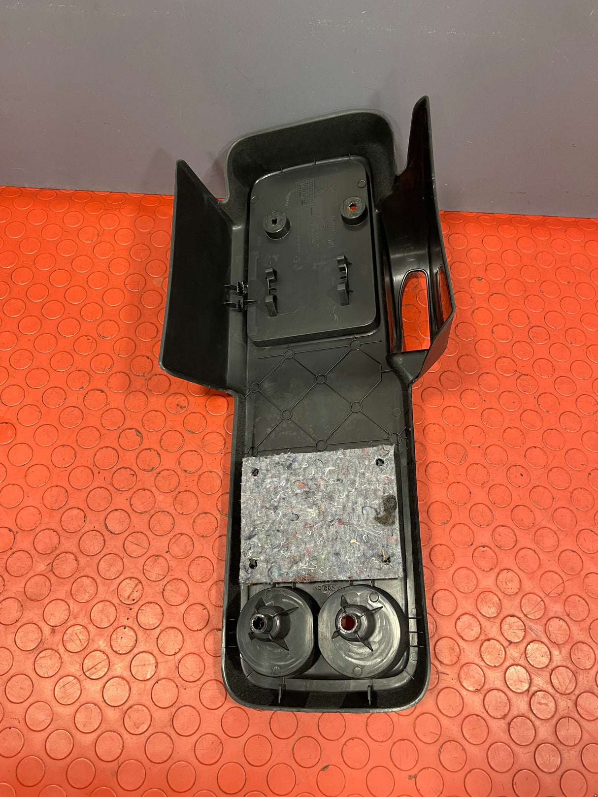 Citroen Berlingo/Peugeot Partner CENTER CONSOLE/ HANDBRAKE COVER 2008-2016 P/N 060936J01 / MP06512