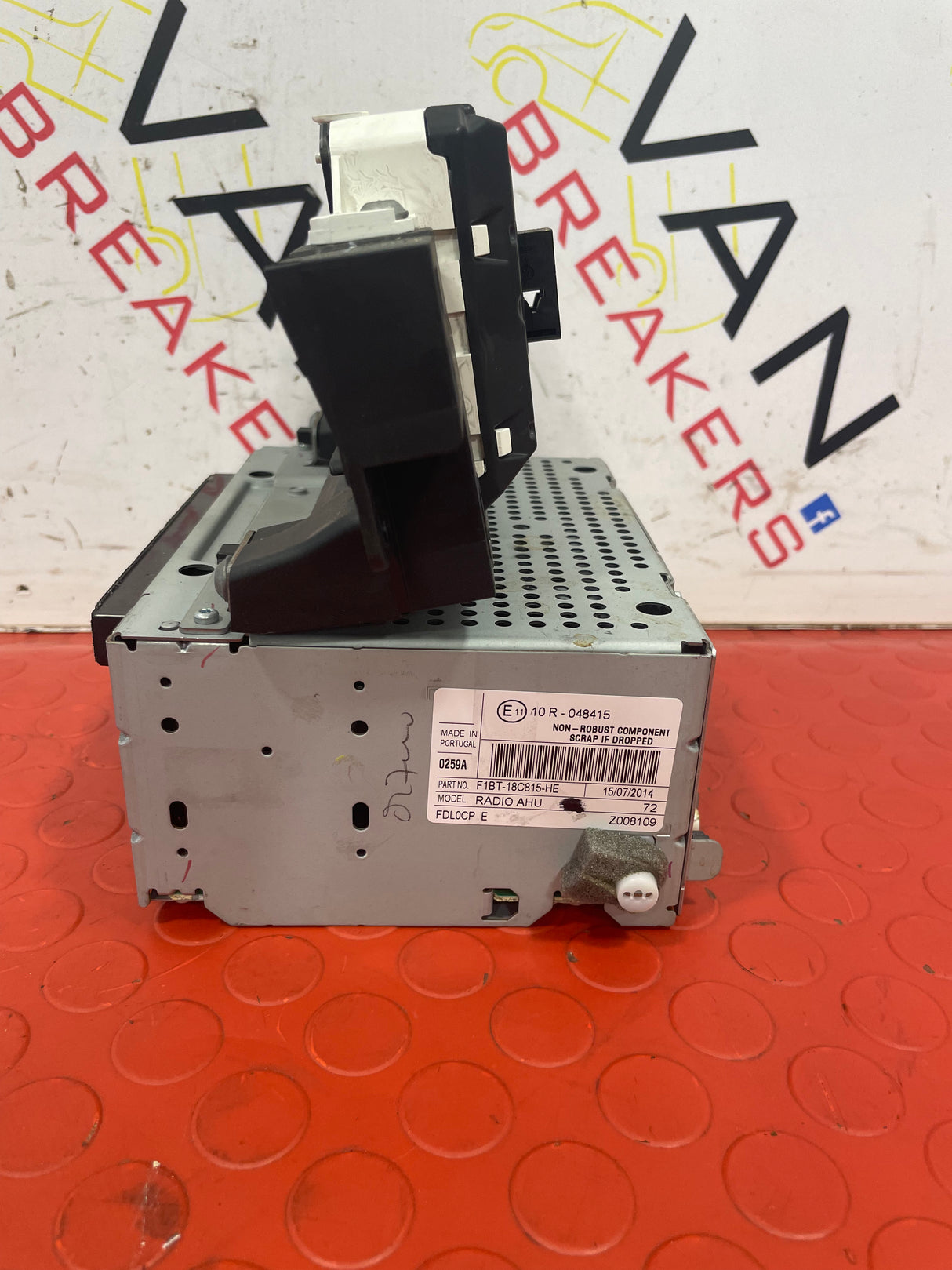 Ford Transit Connect RADIO CD PLAYER AND SCREEN 2014 P/N F1B118C815HE EM5T18B955BA