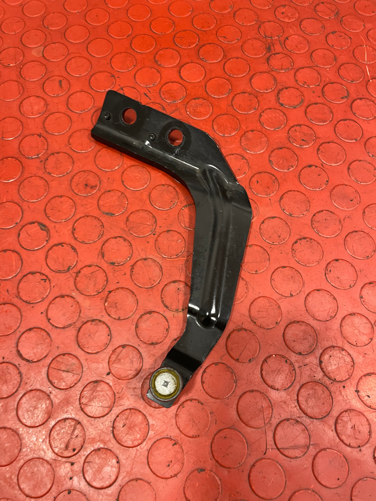 Toyota Proace/Citroen Dispatch/Peugeot Expert/Vauxhall Vivaro SIDE LOADING DOOR TOP ROLLER O/S DRIVERS SIDE 2017-2023 P/N 9823714580