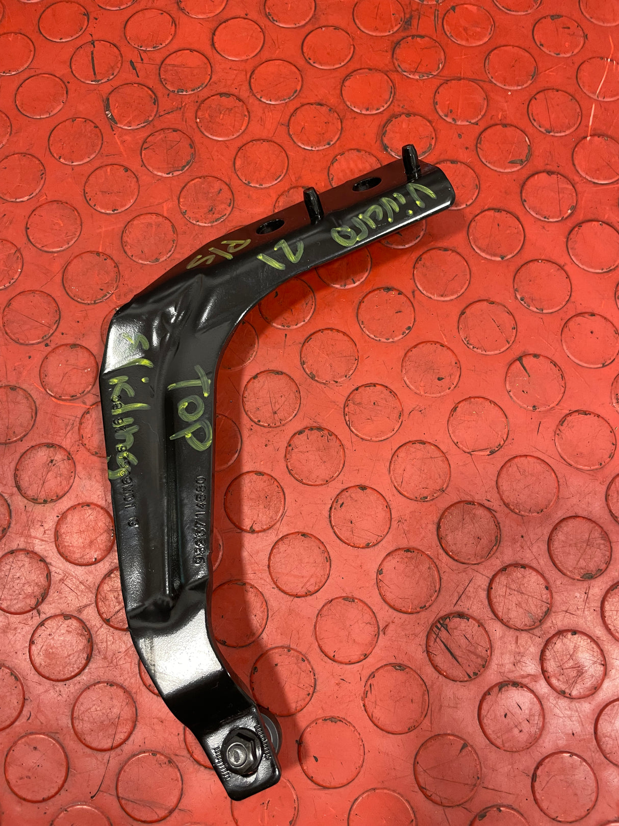 Toyota Proace/Citroen Dispatch/Peugeot Expert/Vauxhall Vivaro SIDE LOADING DOOR TOP ROLLER O/S DRIVERS SIDE 2017-2023 P/N 9823714580