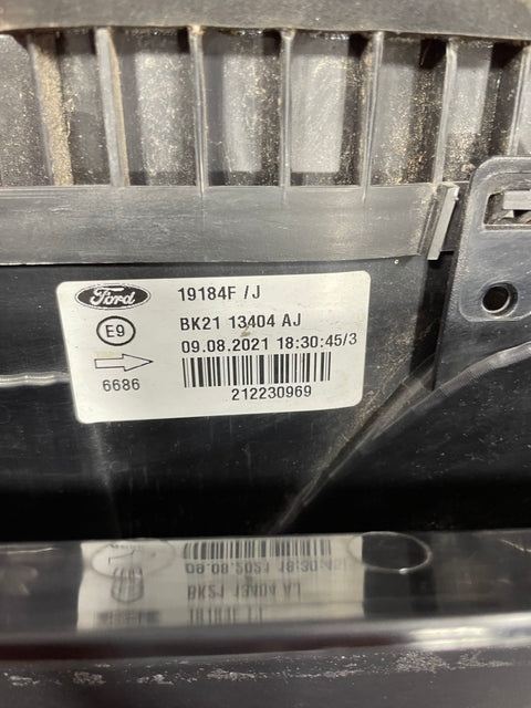 Ford Transit Custom TAILLIGHT ASSEMBLY Driver's Side (Small Scrape) 2016-2023 P/N BK2113404AJ - 5