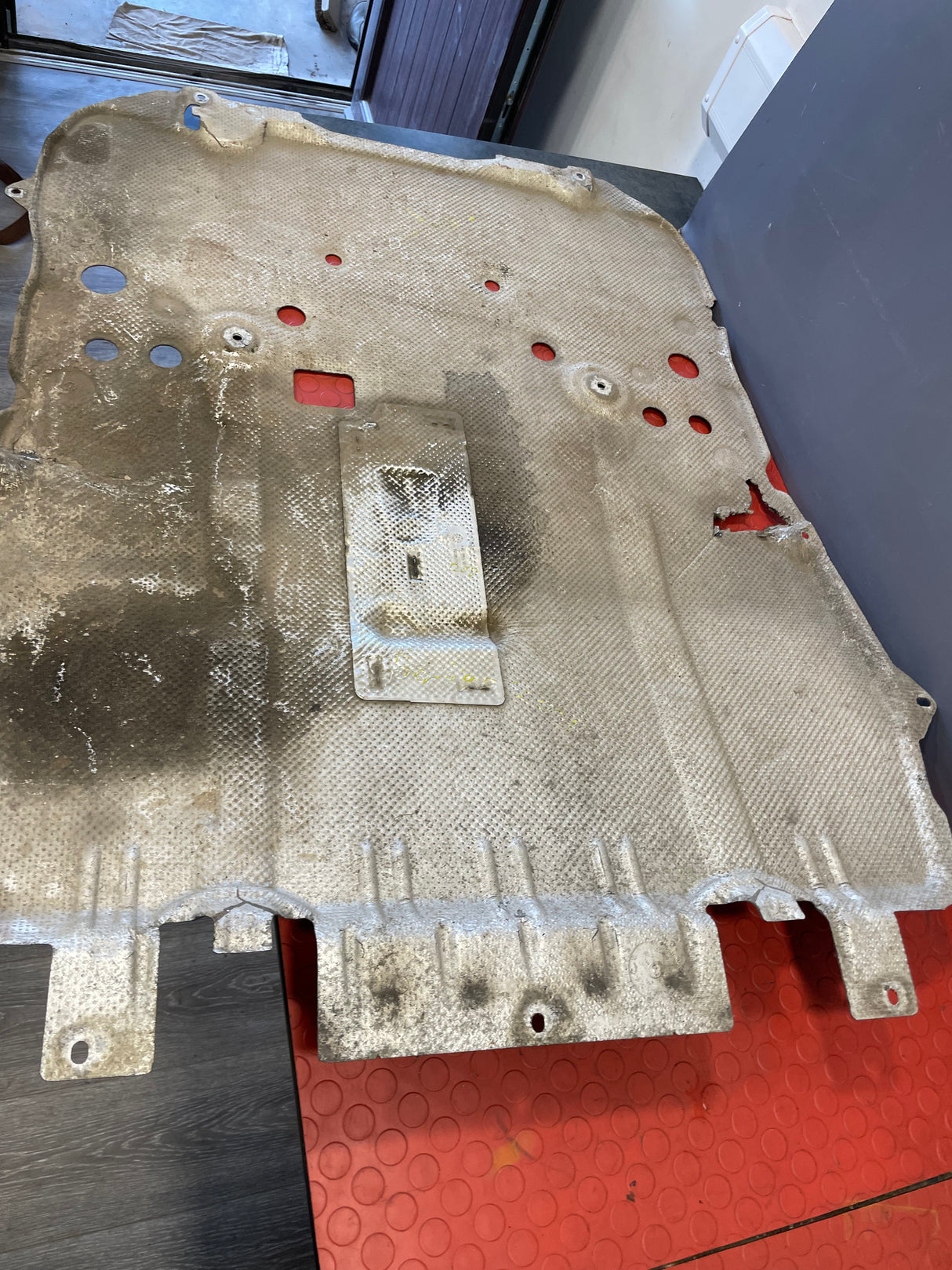 Citroen Berlingo/Peugeot Partner/Vauxhall combo/Toyota Proace City UNDER SUMP GAURD TRAY 1.5 2019-2024 TRAY P/N9828797280