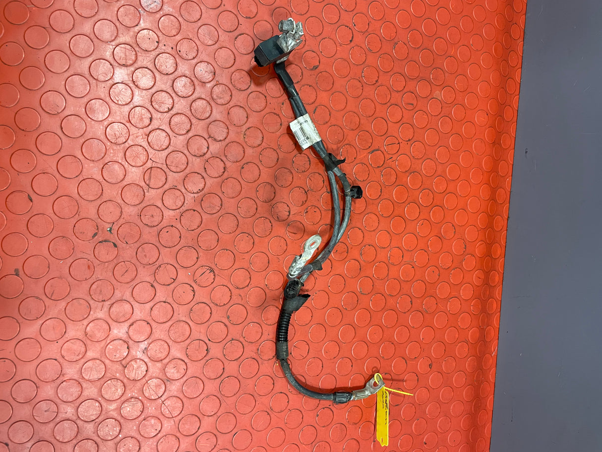 Vauxhall Vivaro/Citroen Dispatch/Peugeot Expert/Toyota Proace/Fiat Scudo NEGATIVE BATTERY TERMINAL w/ CHARGE STATUS MODULE 2016 on P/N 9838238880