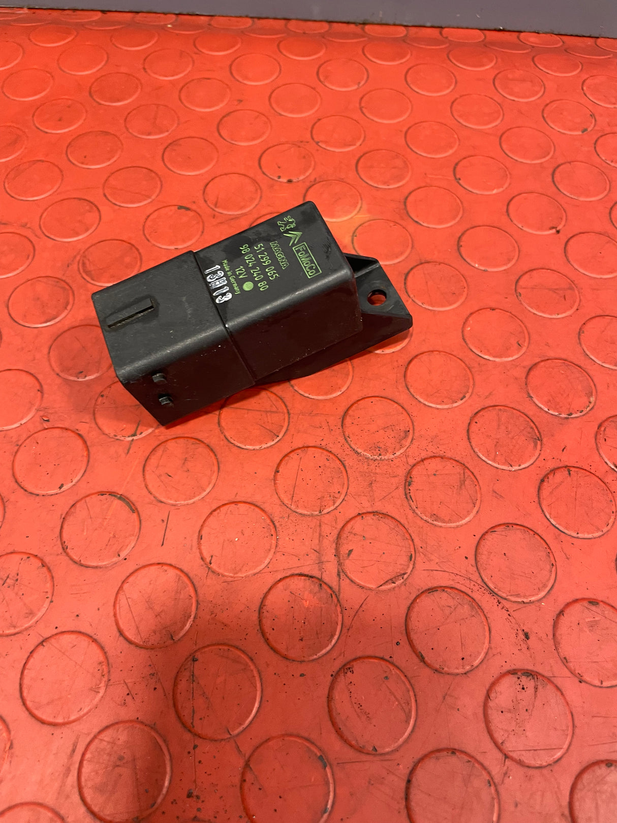 Citroen Berlingo/Peugeot Partner GLOW PLUG RELAY (8Pin) 2011-2018 P/N 9802424080