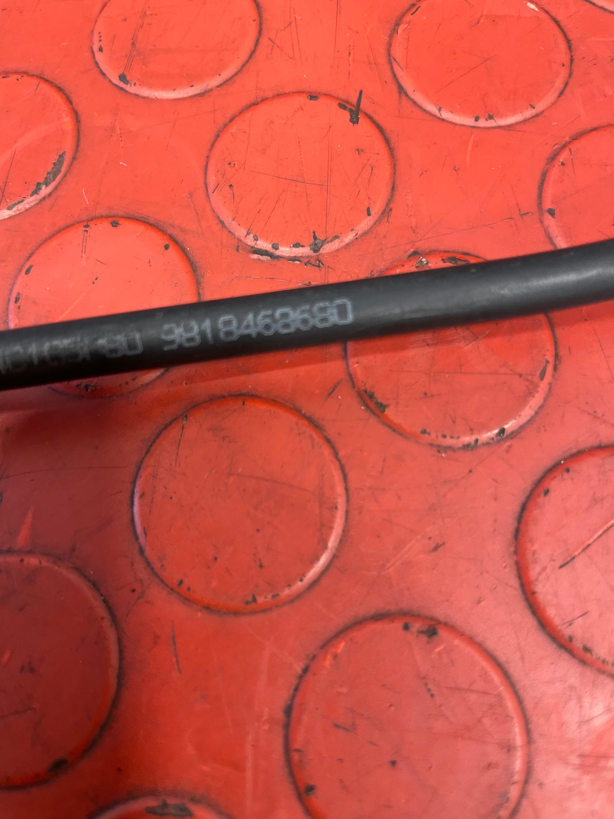 Vauxhall Vivaro/Citroen Dispatch/Peugeot Expert/Toyota Proace/Fiat Scudo EXPANSION BOTTLE PIPE NO. 5 P/N 9818468680