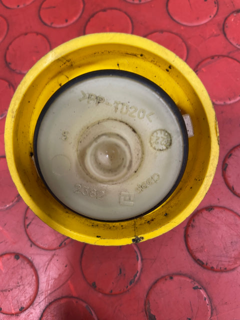 Vauxhall Movano/ Vivaro Yellow Oil Filler Cap Ref: 93194622 / TD202382