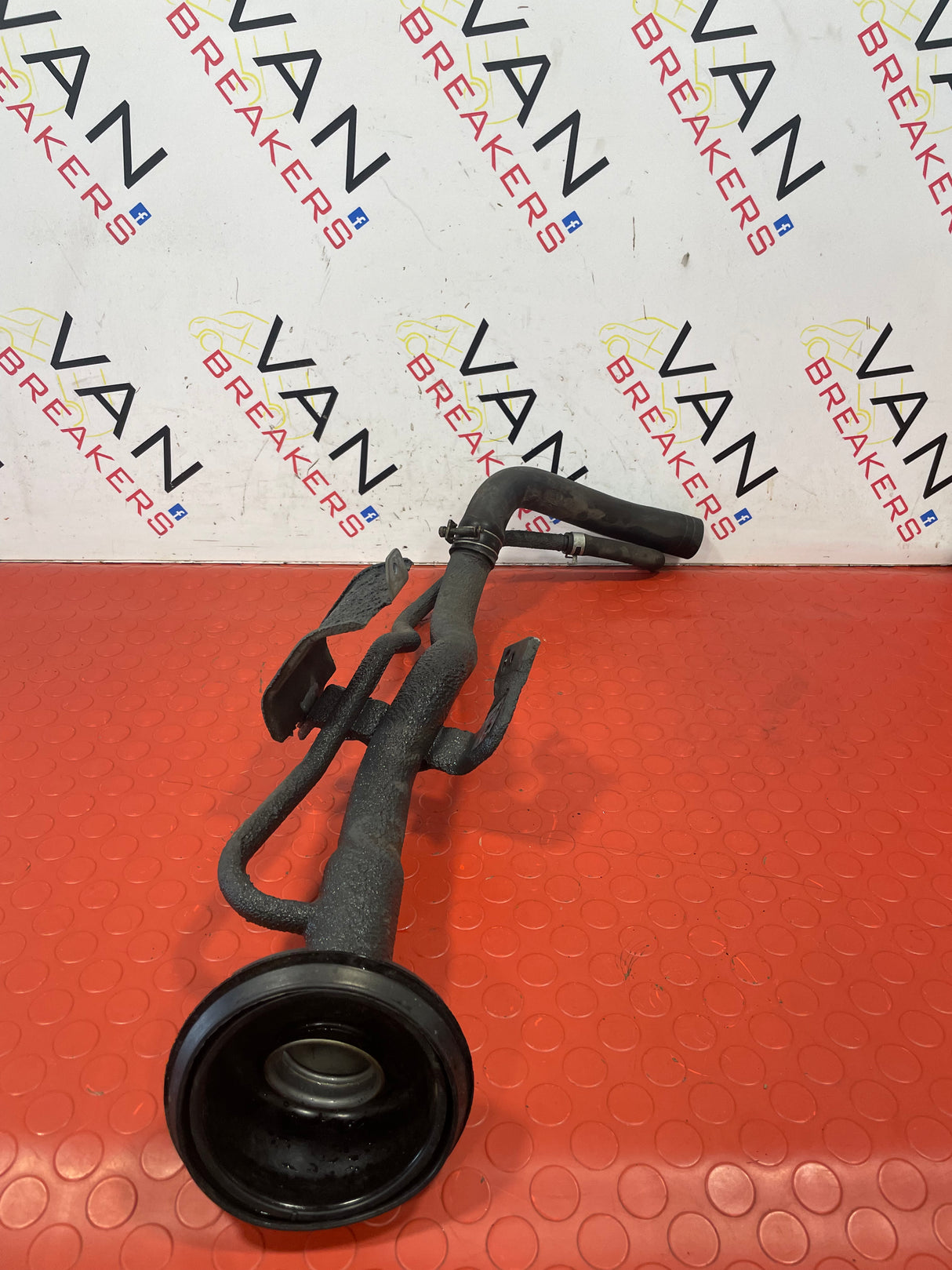 Nissan Navara FUEL TANK FILLER PIPE 2.3L 2016-2020 P/N 172214KJ1A