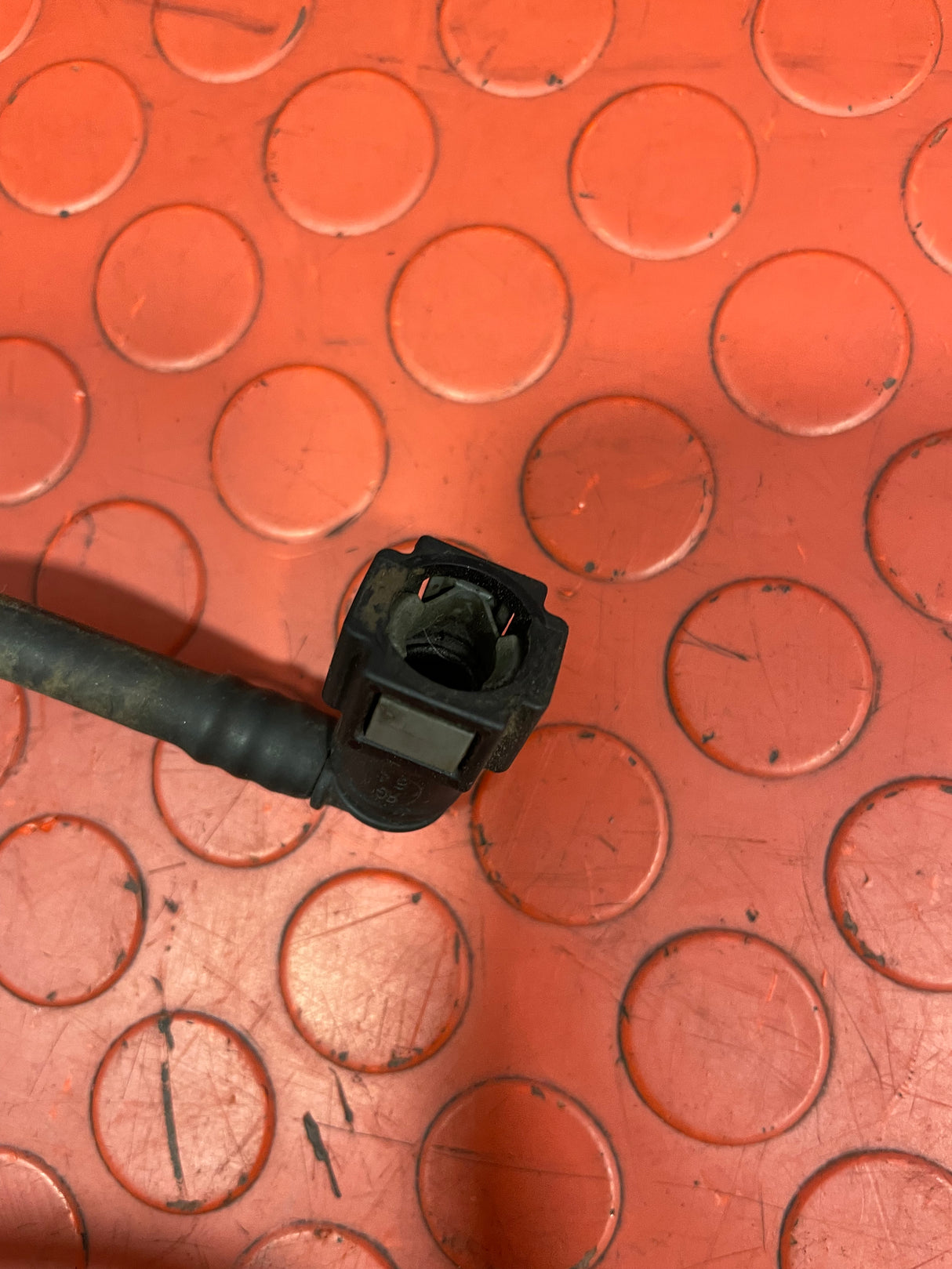 Citroen Berlingo/Peugeot Partner SERVO VACUUM VALVE HOSE P/N 9804182880