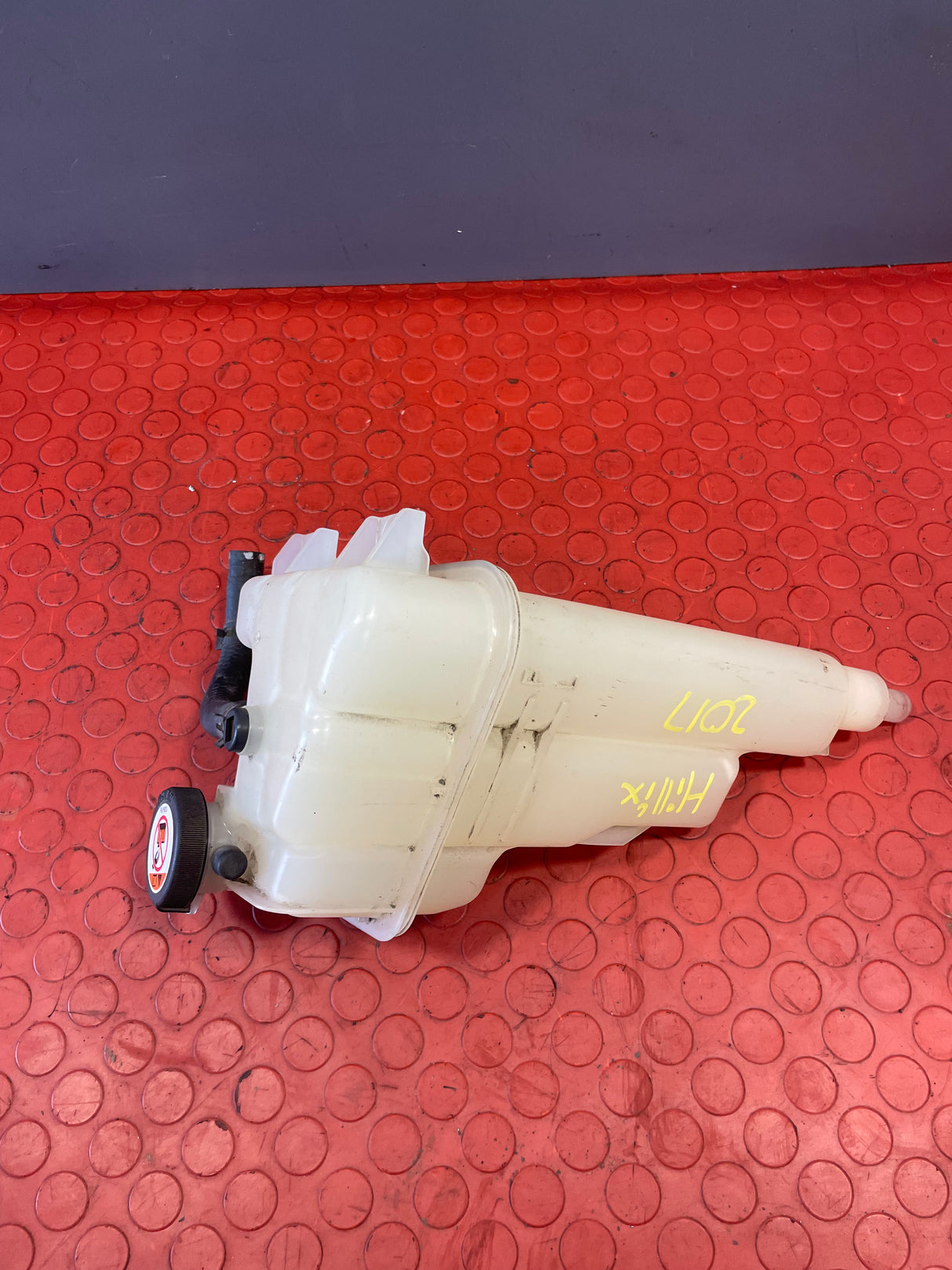 Toyota Hilux COOLANT RESERVOIR/EXPANSION BOTTLE 2016-2023 P/N 166400E010