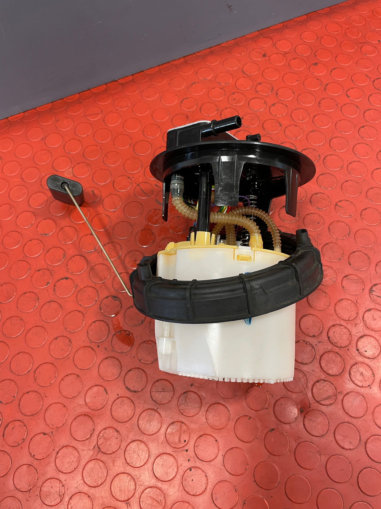 Peugeot Expert/Toyota Proace/Vauxhall Vivaro/Citroen Dispatch/Fiat Scudo FUEL TANK SENDER UNIT (6Pin) 2.0 HDI 2016-2024 P/N 9807056380 - 1 / 28502471