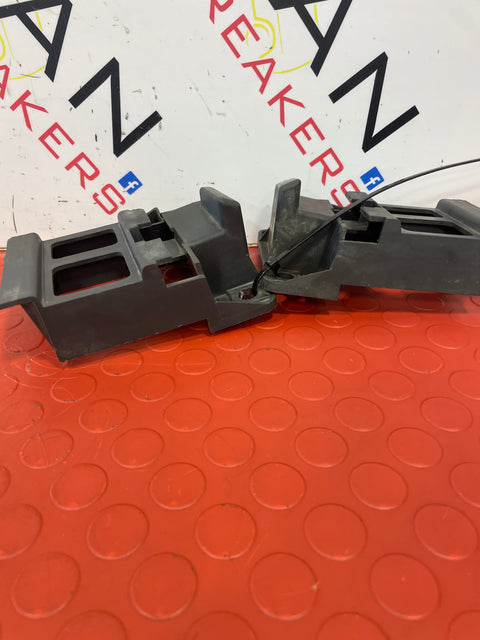 Mercedes Sprinter 906 FRONT BUMPER BRACKETS 2011 P/N A9066850263 A