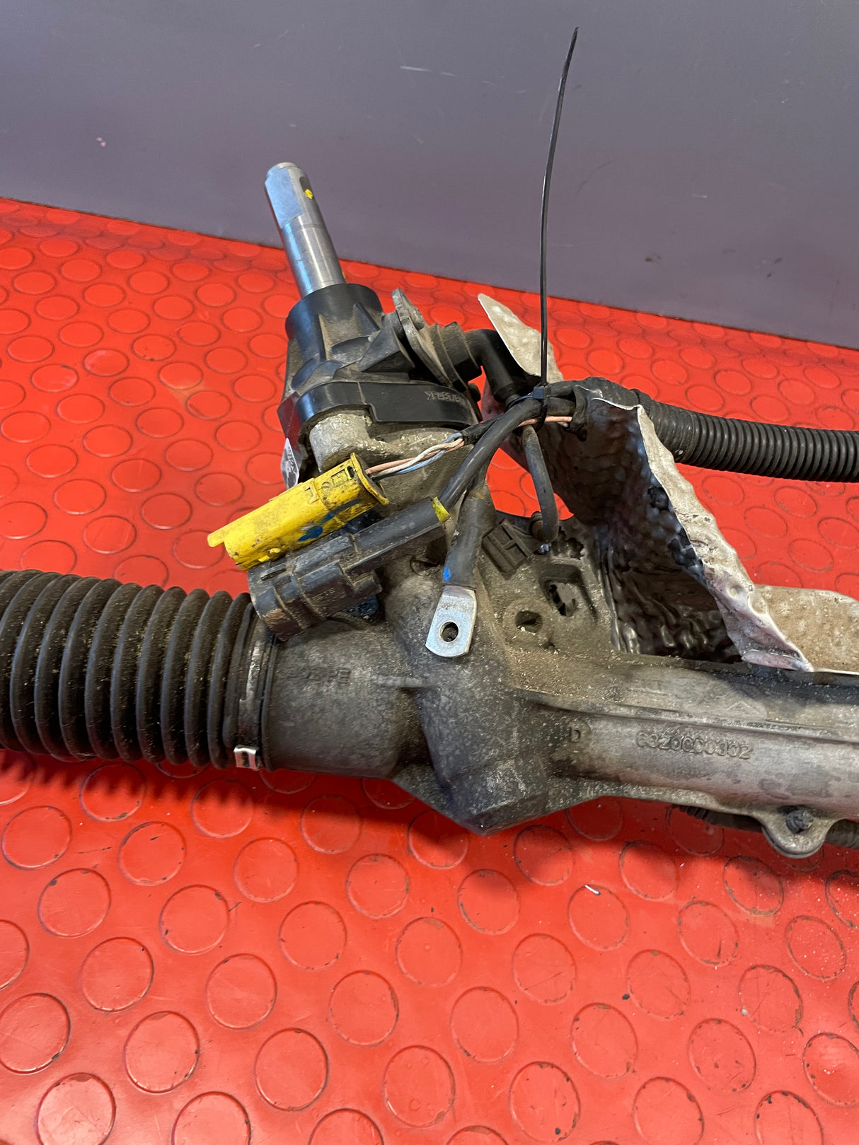 Citroen Berlingo/Peugeot Partner/Vauxhall Combo/Toyota Proace City ELECTRIC POWER STEERING RACK (Damage one joint Arm) 2019-2023 P/N 9824390380 - 2 / 6820000302 / 680000821500 / 690000416400