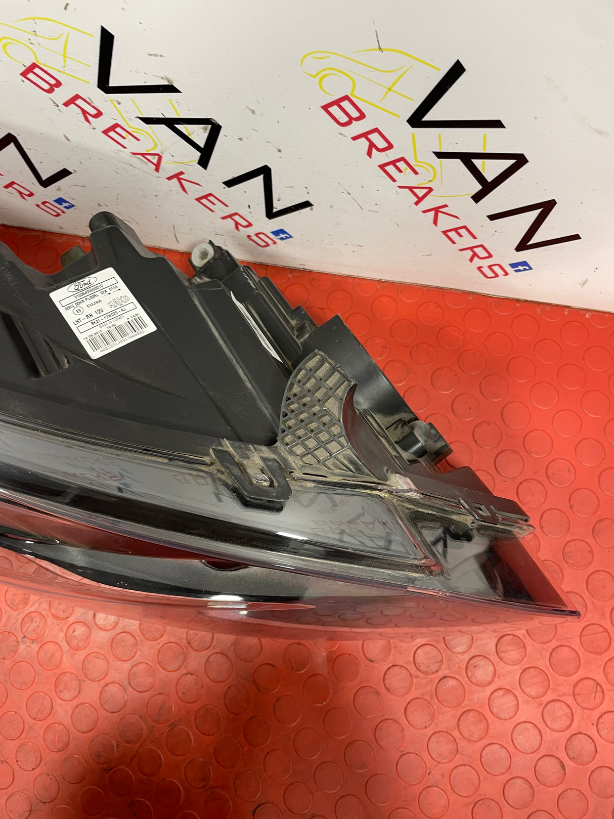 Ford Transit Custom HEADLIGHT DRIVER SIDE RH (BROKEN CLIP) 2013-2018 P/N BK2113W029AJ - 1