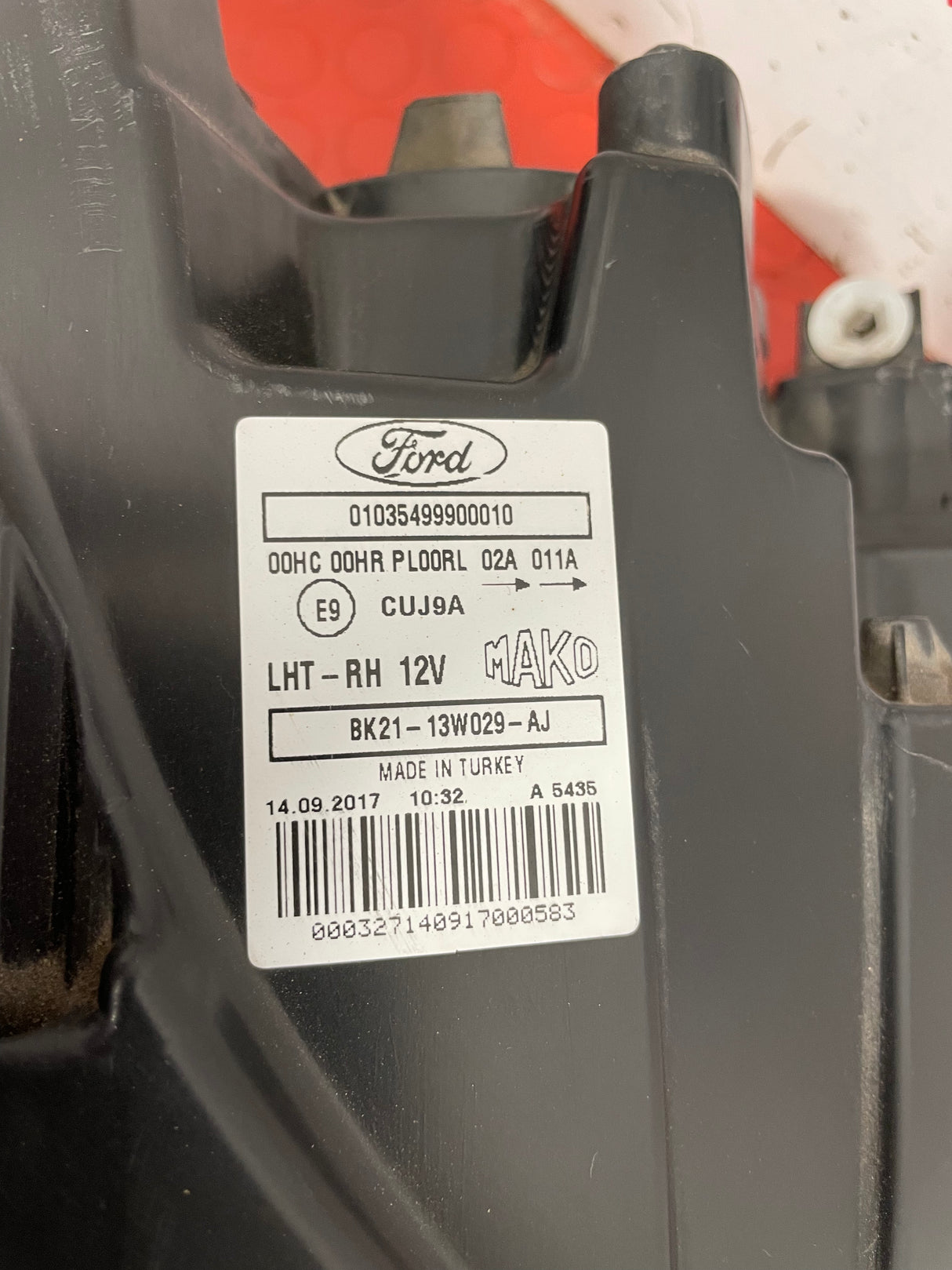 Ford Transit Custom HEADLIGHT DRIVER SIDE RH (BROKEN CLIP) 2013-2018 P/N BK2113W029AJ - 1