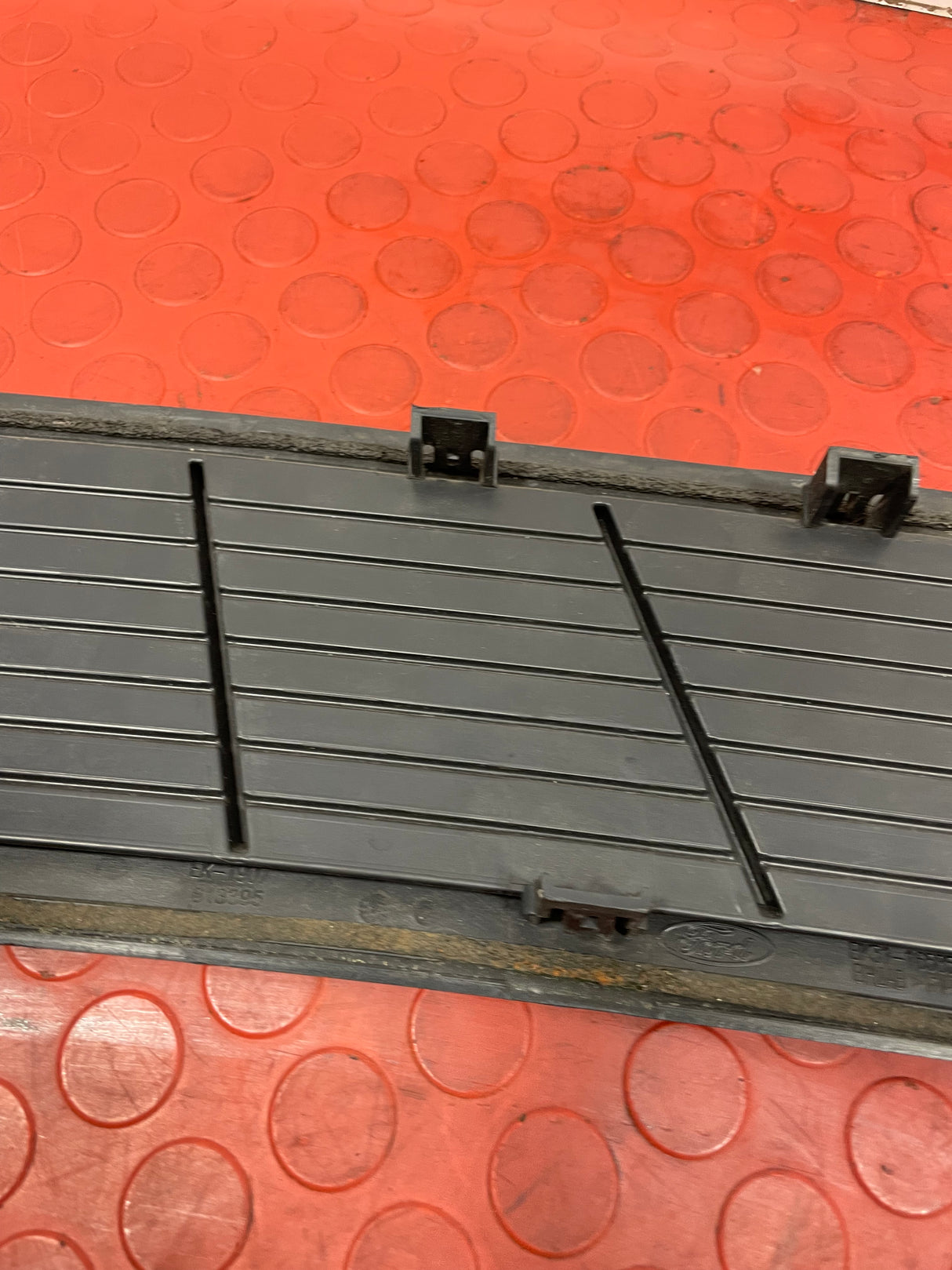 Ford Transit MK8 BONNET GRILLE Passenger Side 2013-2023 P/N BK3116585CE