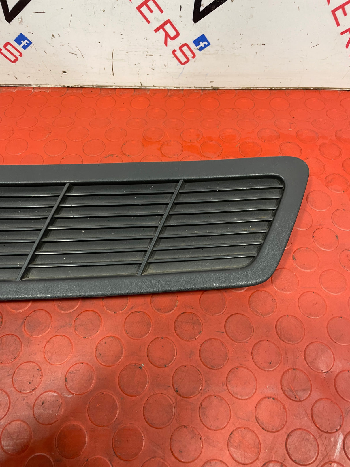 Ford Transit MK8 BONNET GRILLE Passenger Side 2013-2023 P/N BK3116585CE