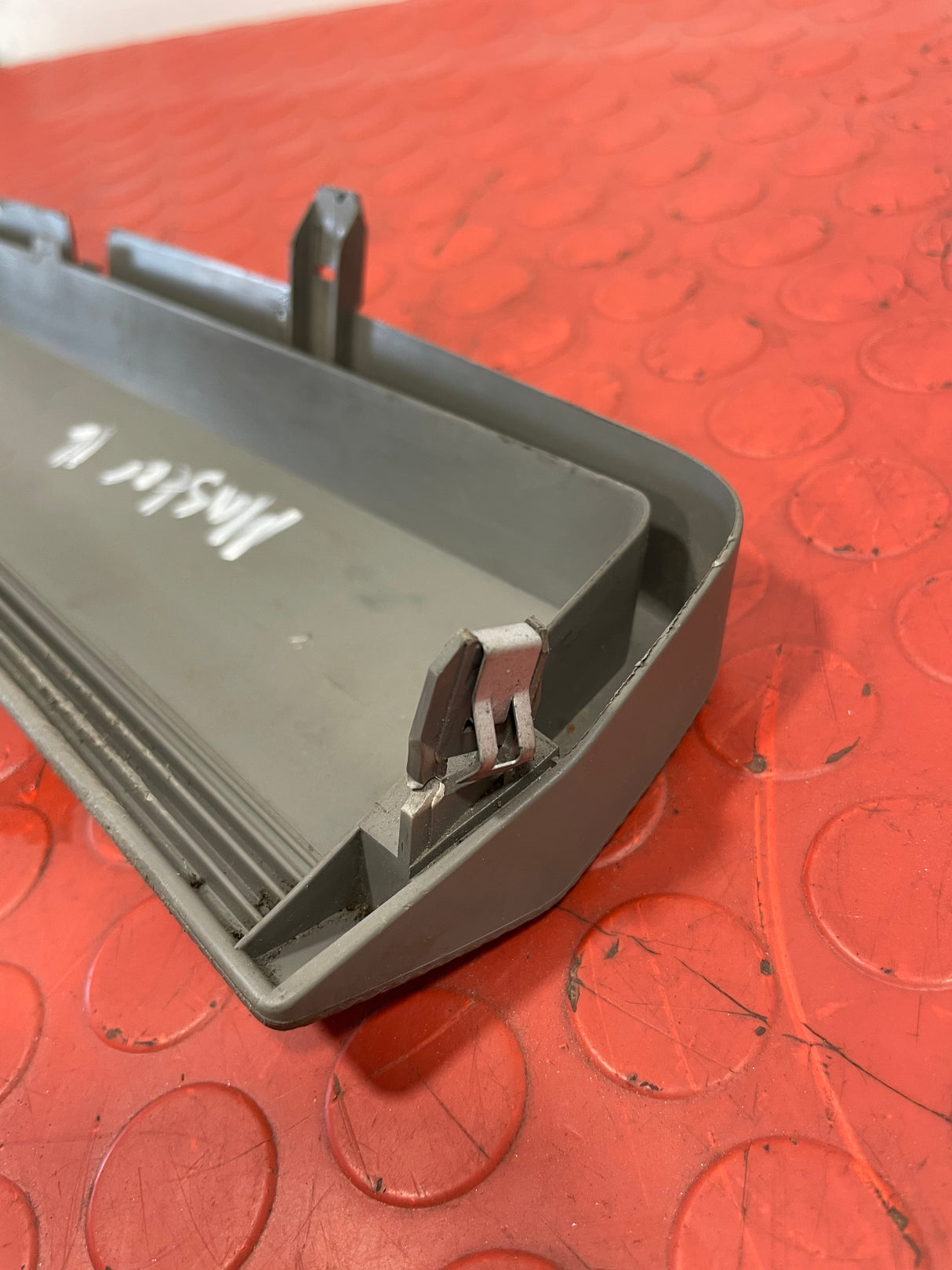 Renault Master DASH BOARD TOP POCKET COVER TRIM 2016 P/N 683100001R