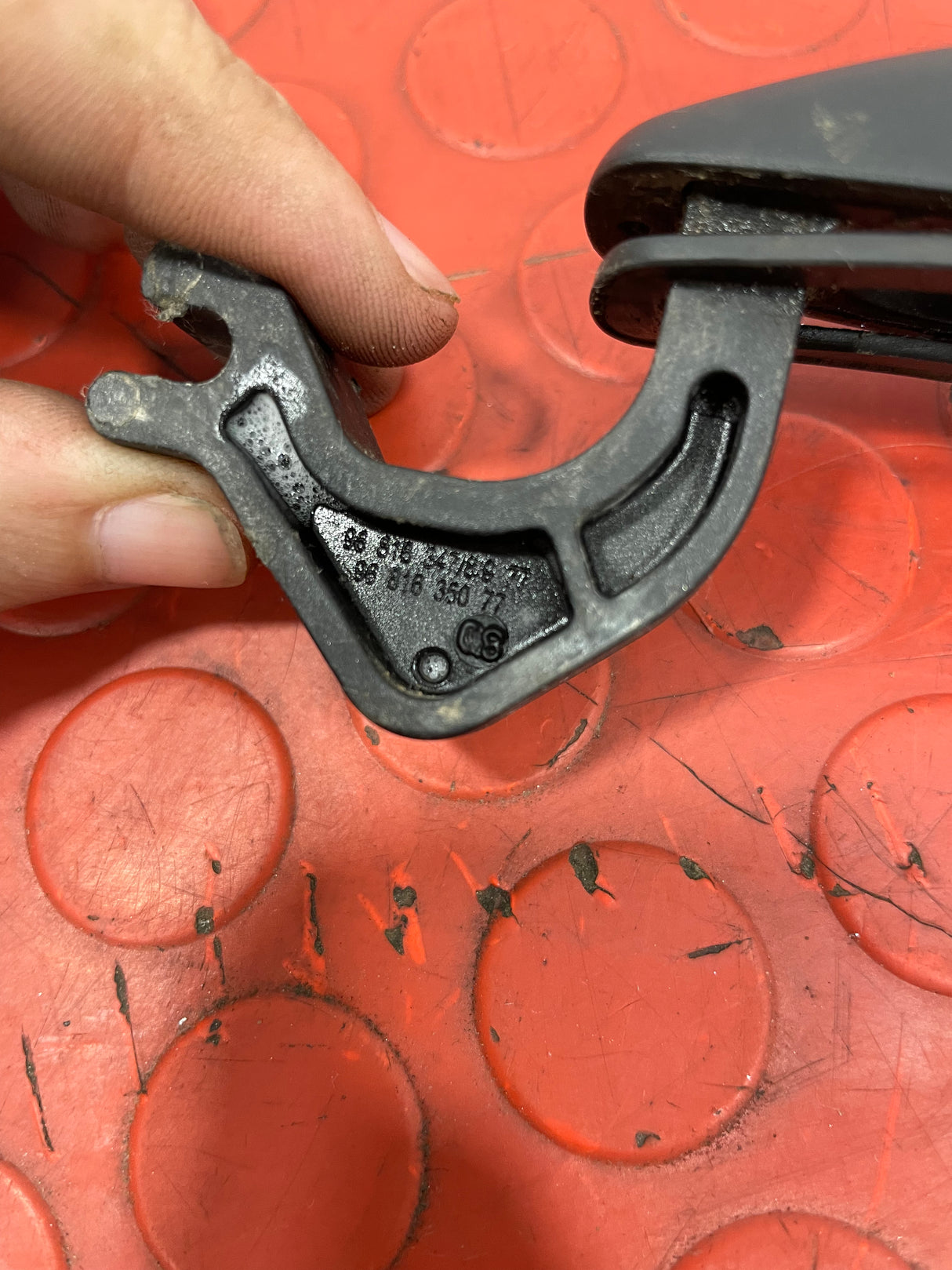 Peugeot Partner Citroen Berlingo EXTERIOR DOOR HANDLE P/N 9681635077