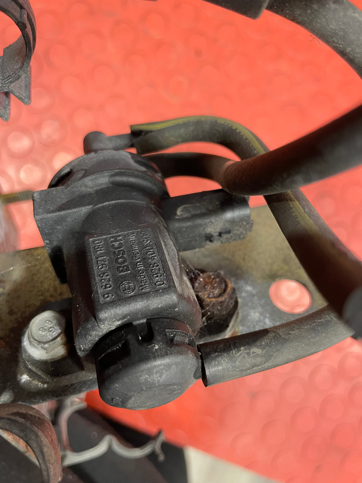 Citroen Relay/Peugeot Boxer/Fiat Ducato SET OF BOSCH VACUUM SOLENOID VALVE & GLOW PLUG RELAY w/ HOUSING 2000-2007 P/N 9628971180 / 9639912580