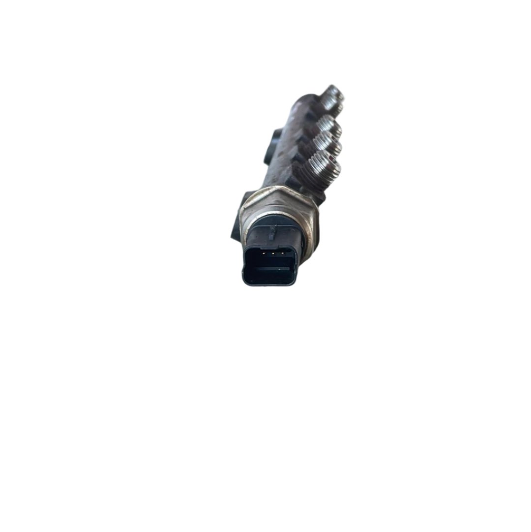 2014 Citroen/Peugeot Berlingo/Partner 1.6 Fuel Rail And Pressure Sensor