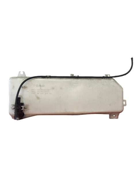 Vauxhall Vivaro/ Citroen Dispatch/ Peugeot Expert/ Toyota Proace 2017 –2023 Washer Bottle  (WITH PUMP)   P/N 9809803680