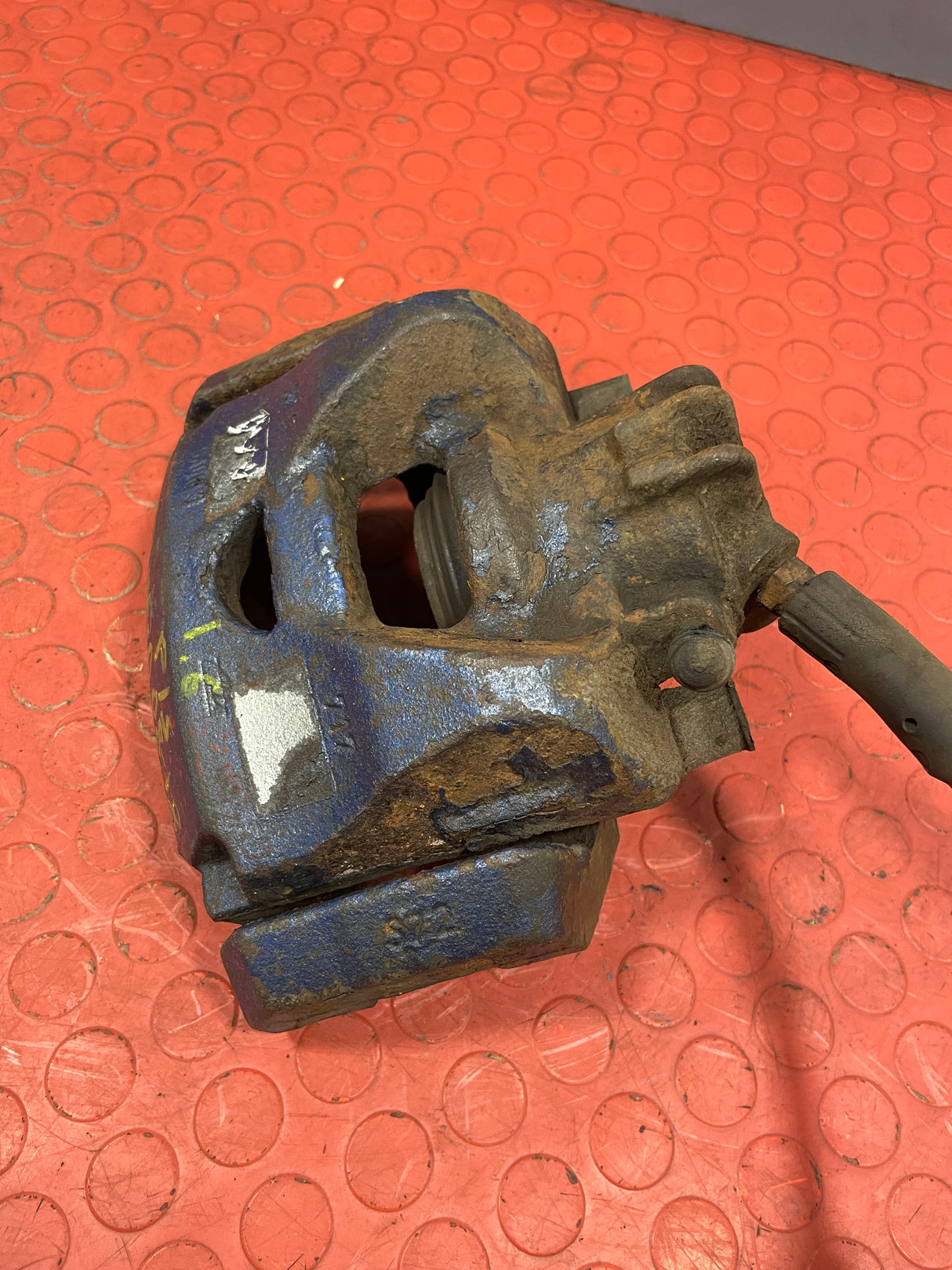Citroen Berlingo/Peugeot Partner BRAKE CALIPER Front Passengers Side (With Carrier) 1.6 2008-2018 P/N 9670613980
