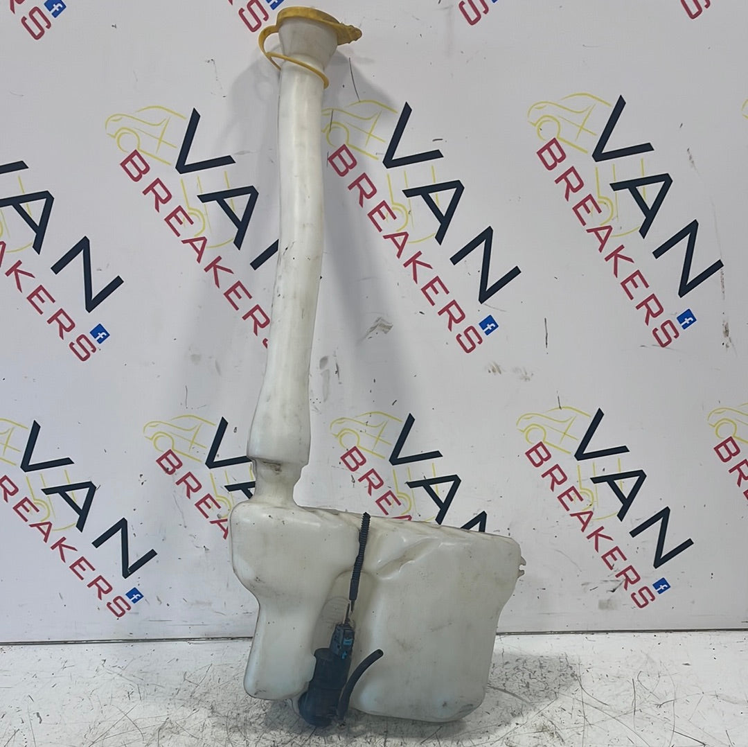 Renault Master WASHER FLUID BOTTLE (WITH PUMP)  2010-2018 P/N 2891000023R