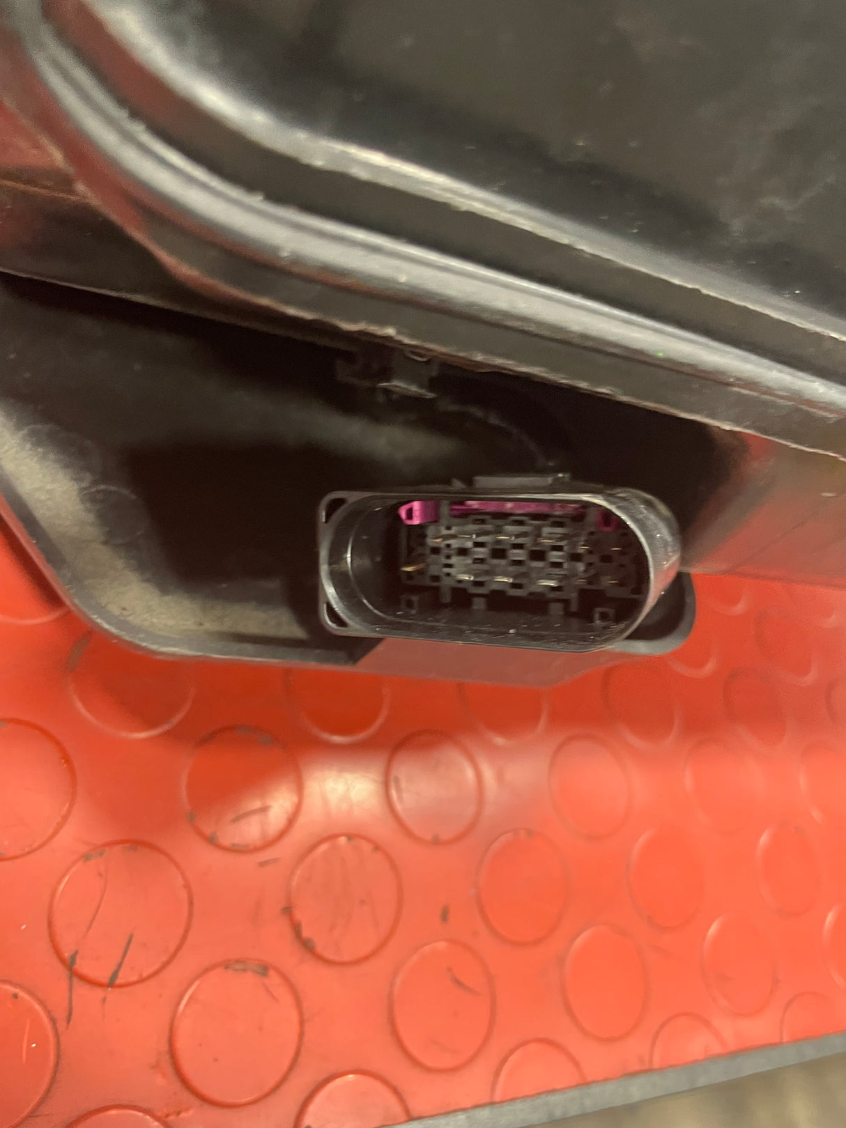 Volkswagen Crafter/MAN TGE ADBLUE TANK AND PUMP 2017-2025 P/N 2N0131877B