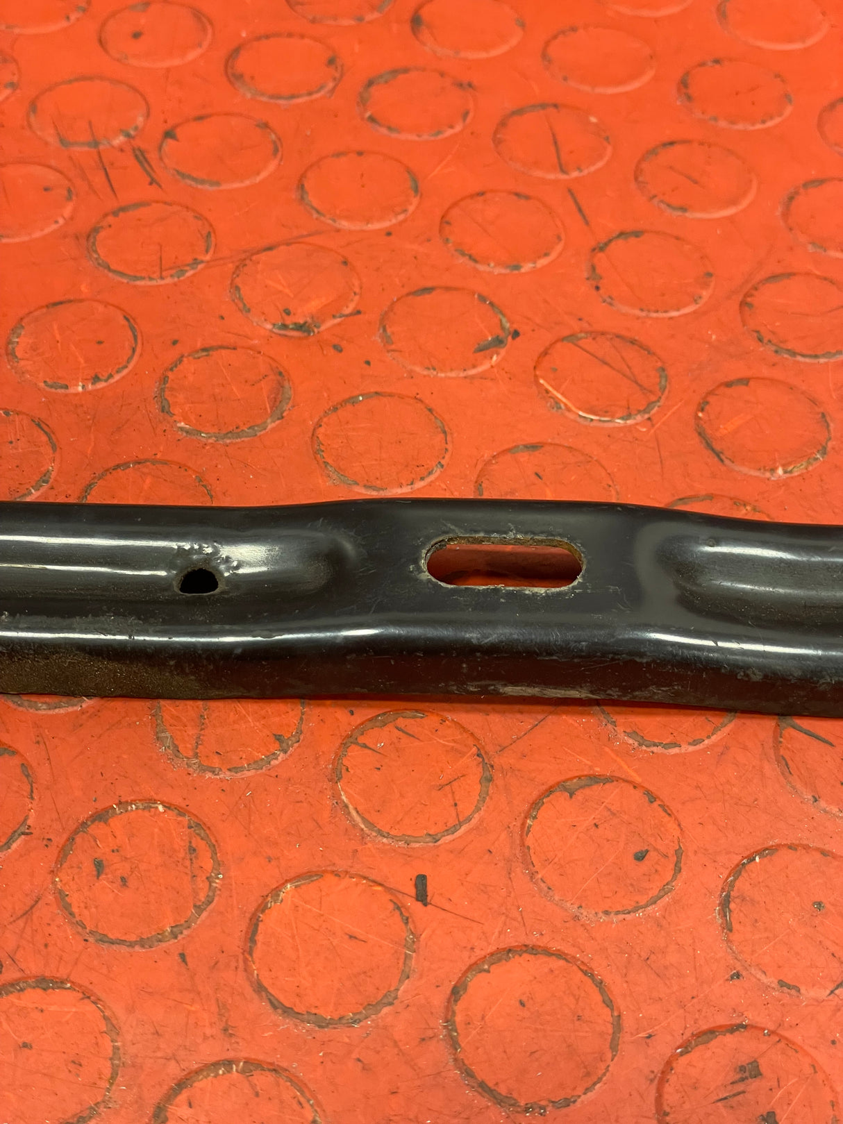 Citroen Dispatch/ Peugeot Expert/ Vauxhall Vivaro/ Toyota Proace FUEL TANK STRAP 2016-2024 P/N 9813784480 - 1