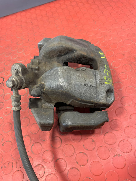 Citroen Berlingo/Peugeot Partner/Vauxhall Combo/Toyota Proace City BRAKE CALIPER Front Drivers Side (With Carrier) 1.5 2018-2025 P/N 9830798780