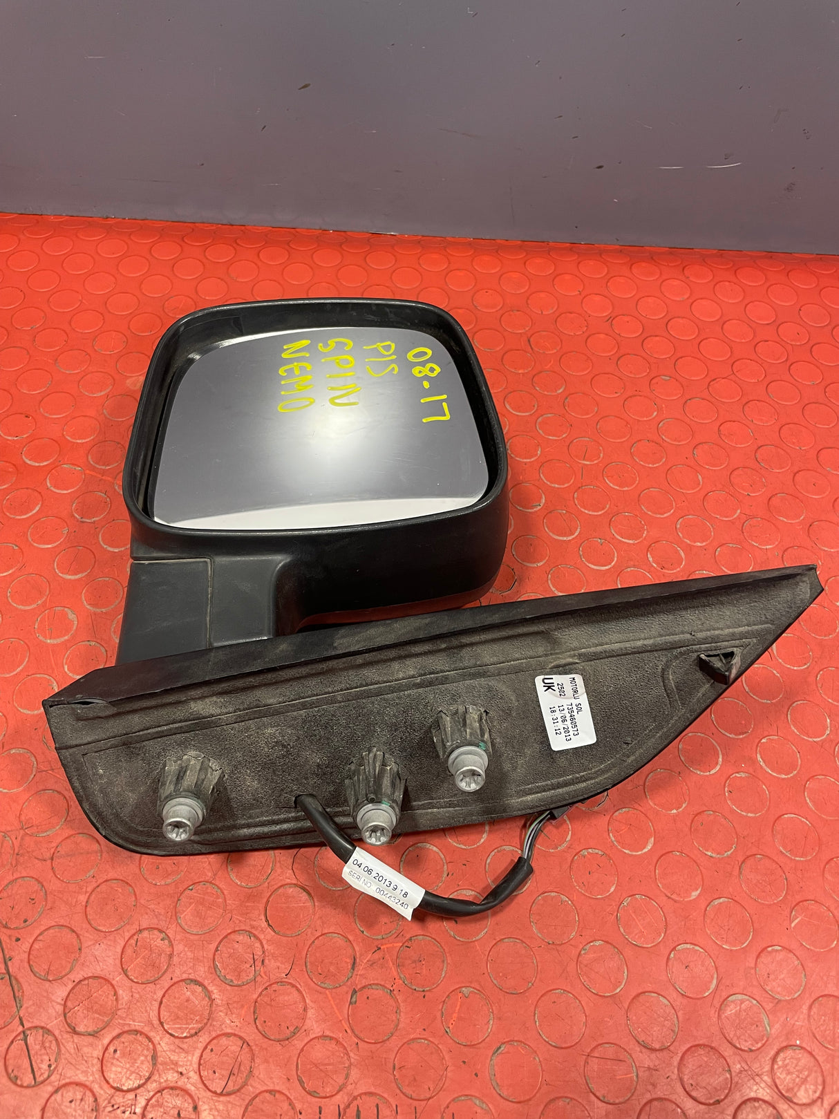 Citroen Nemo/Peugeot Bipper/Fiat Fiorino WING MIRROR 5 PIN 2008-2017 P/N 735460573