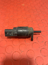 Volkswagen Crafter/Mercedes Sprinter WINDSCREEN WASHER BOTTLE PUMP 2006-2015 P/N A0008605826