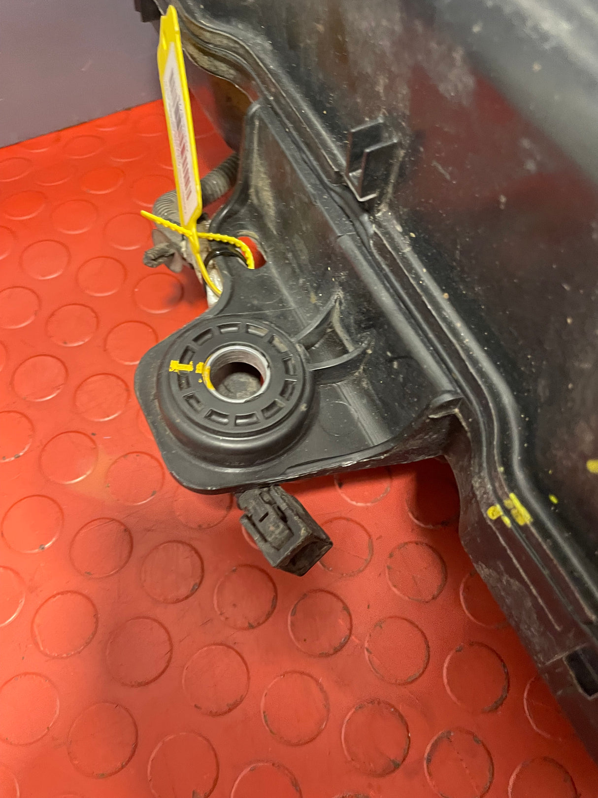 Volkswagen Crafter/MAN TGE ADBLUE TANK AND PUMP 2017-2025 P/N 2N0131877B