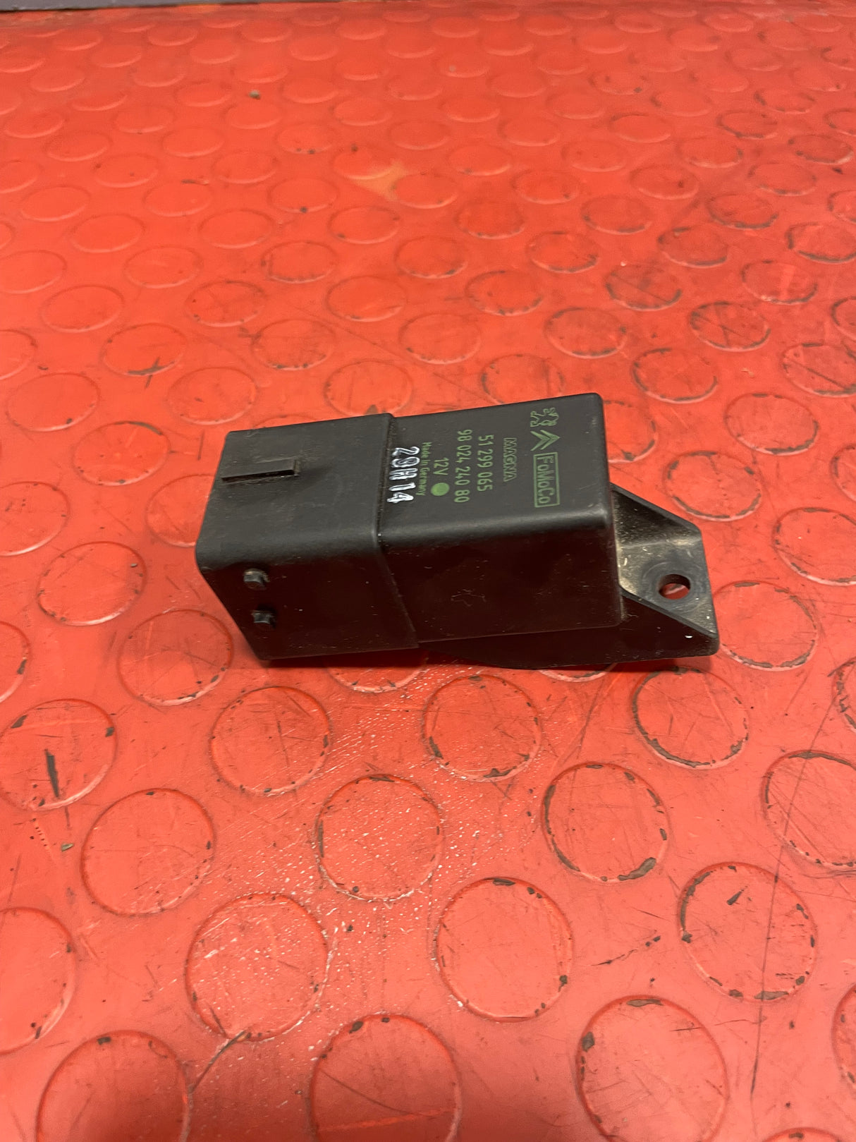 Citroen Berlingo/Peugeot Partner GLOW PLUG RELAY (8Pin) 2012-2018 P/N 9802424080