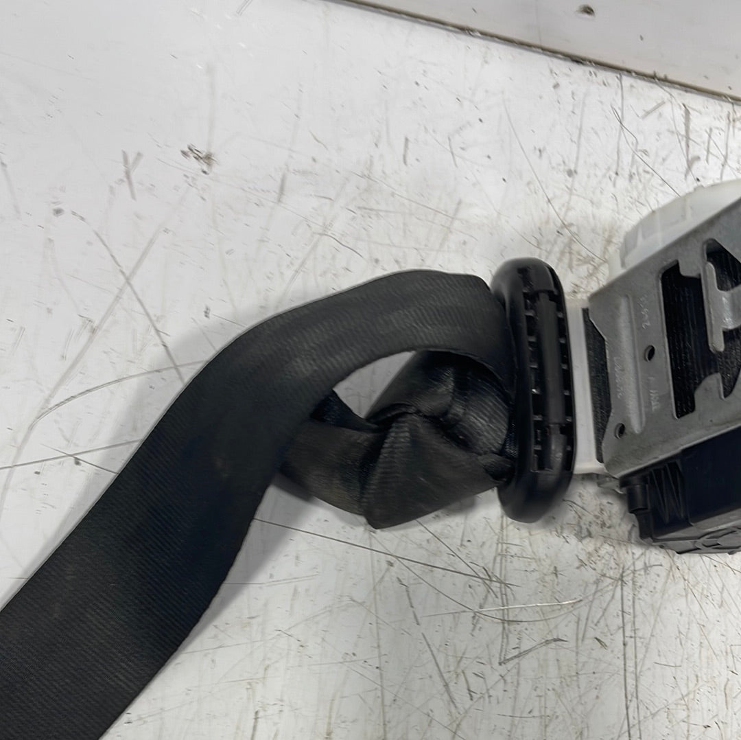 Renault Trafic/Vauxhall Vivaro PASSENGER SIDE FRONT SEATBELT 1.6 2014-2017 P/N 868843513R / 34138930A