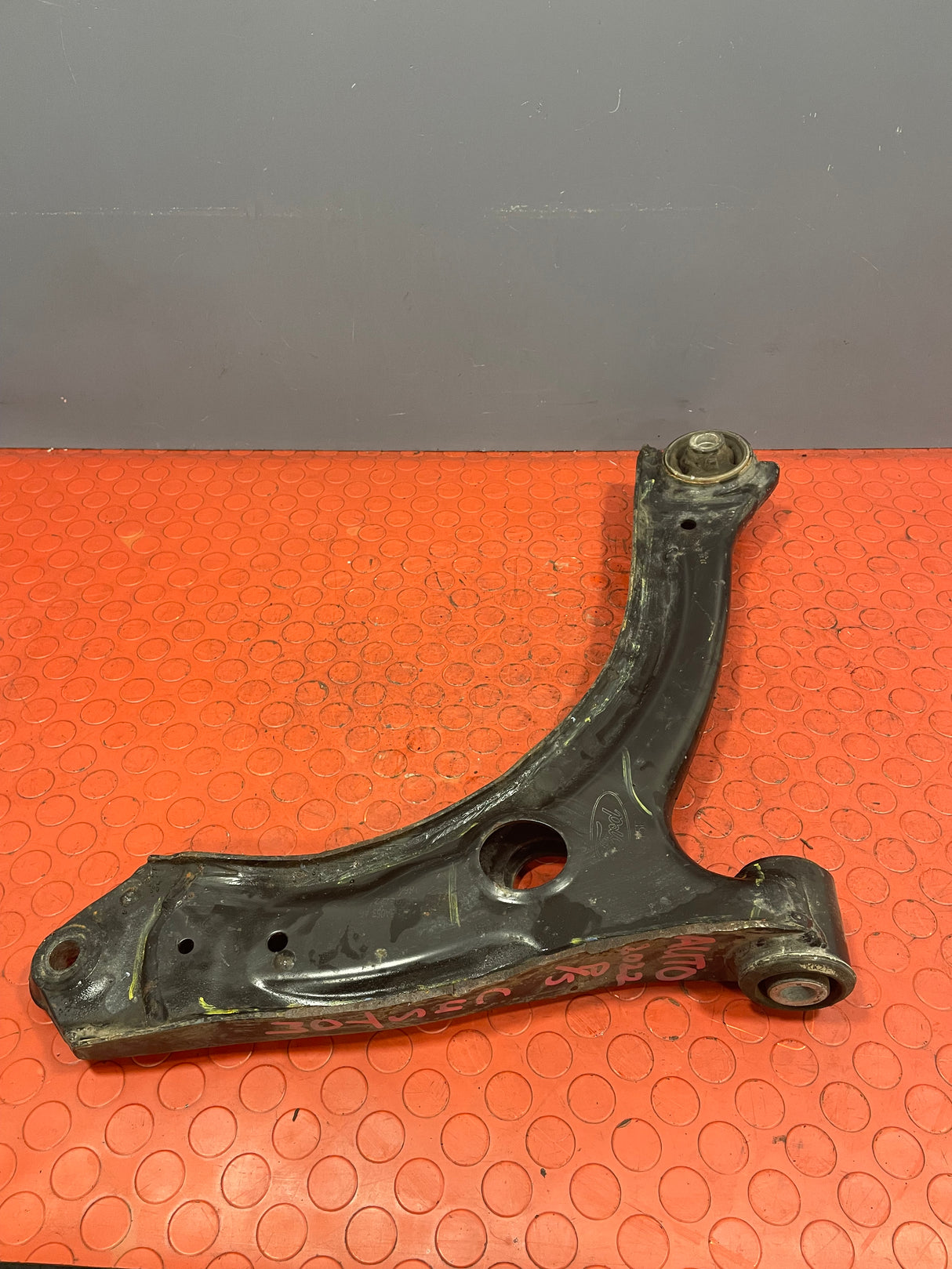 Ford Transit Custom BOTTOM ARM WISHBONE N/S PASSENGER SIDE 2.0  2022 P/N KK213A053AG