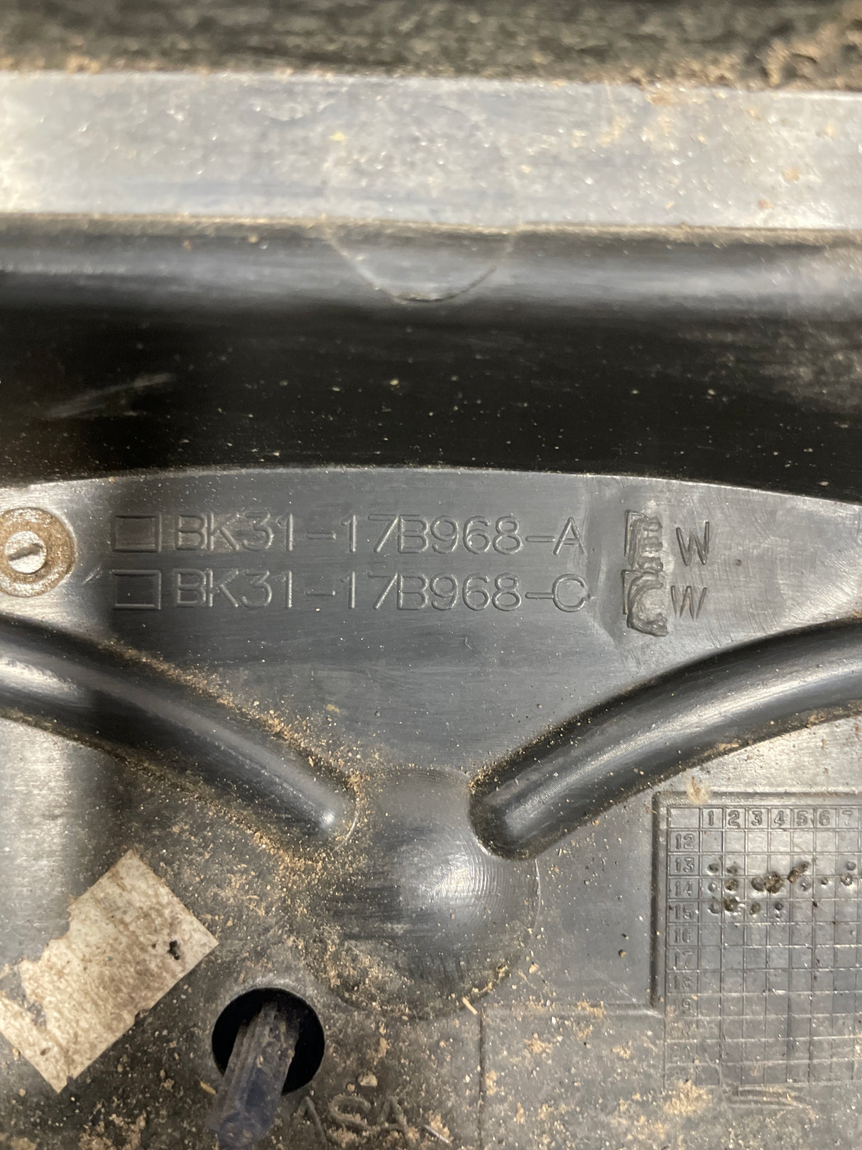 Ford Transit MK8 FRONT BUMPER GRILL 2013/2018 (DAMAGED WITH SOME HOLES P/N BK3117b968AEW