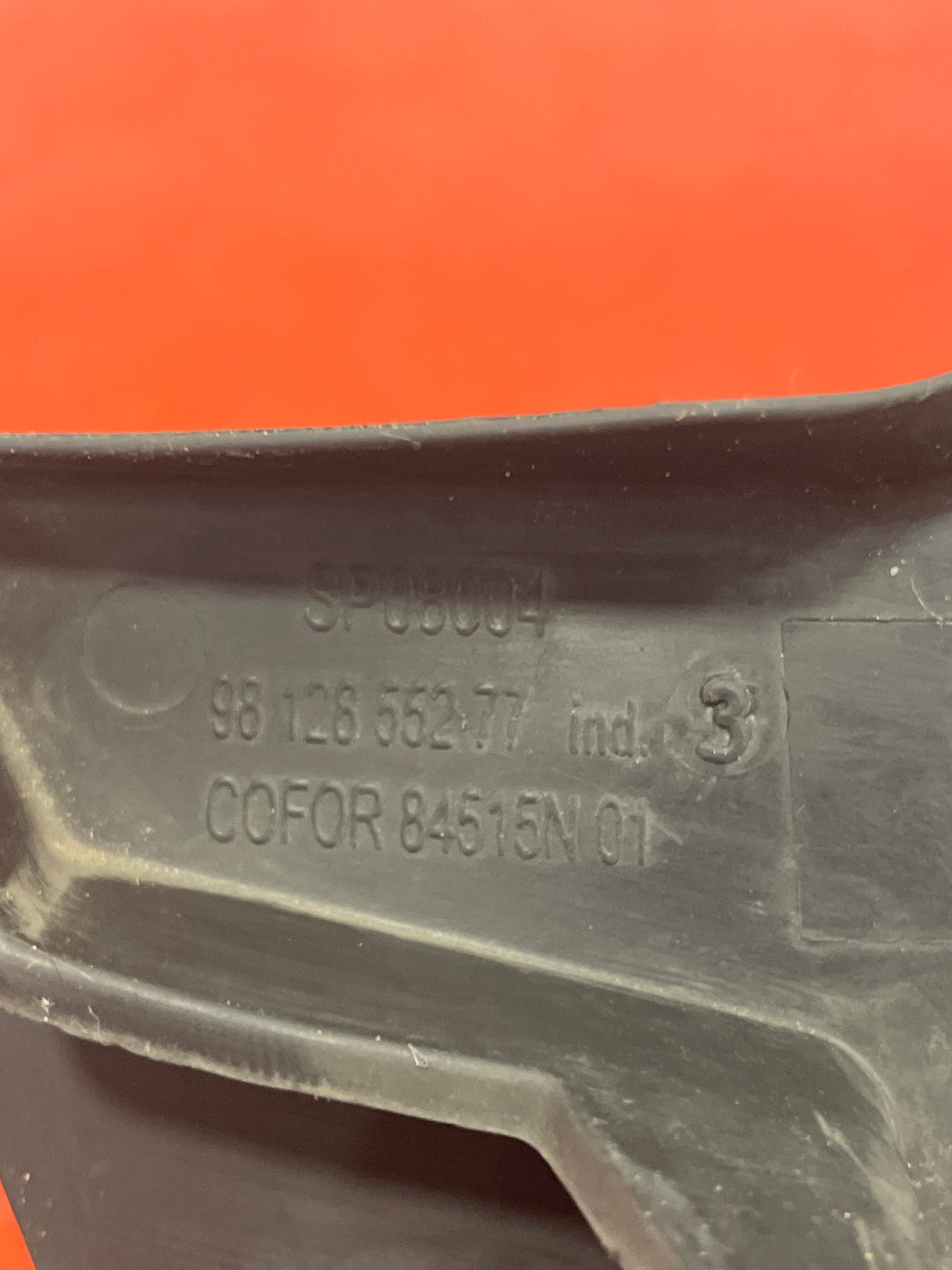 Citroen Dispatch/Peugeot Expert PASSENGER SIDE FRONT WEATHER STRIP SCUTTLE  2018-2024 P/S  P/N 9812855277