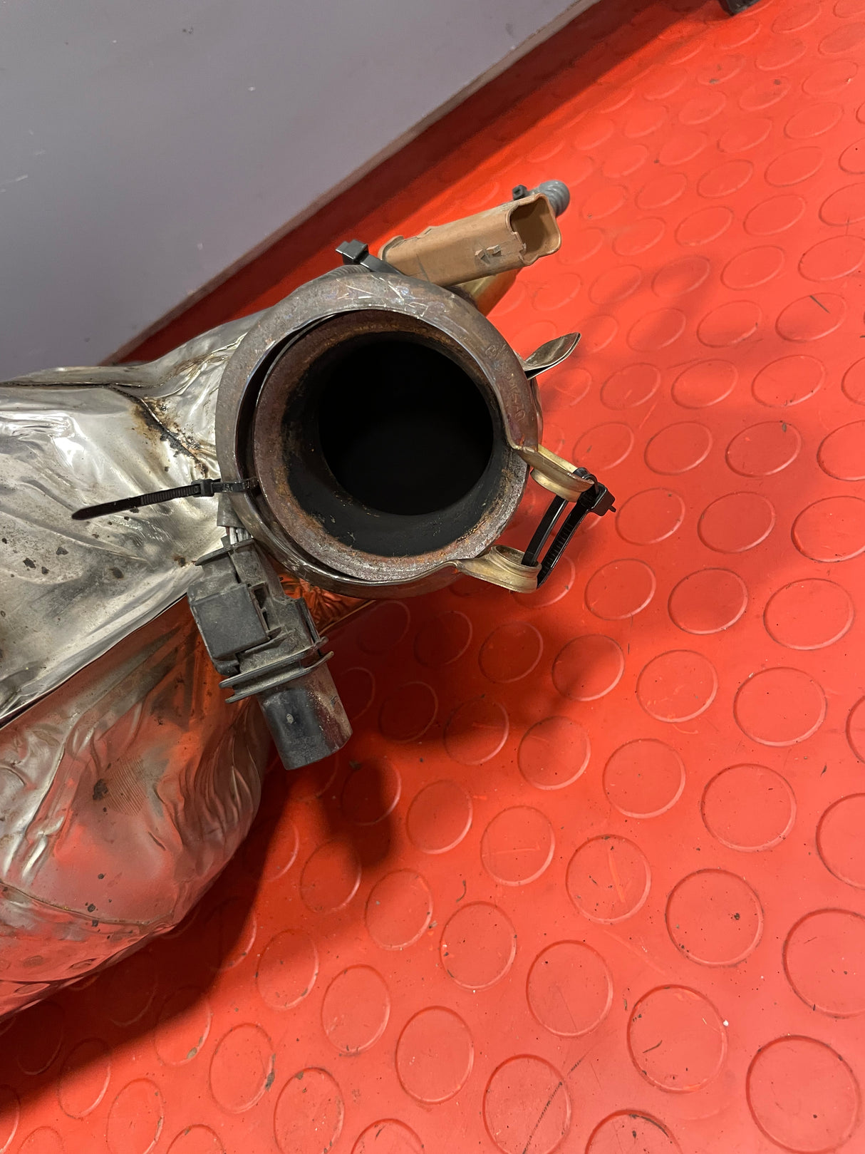 Citroen Berlingo/Peugeot Partner CATALYTIC CONVERTER DPF 1.6 2012-2016 (2*6 Pins) P/N 1005142X - 1 / 1005143X