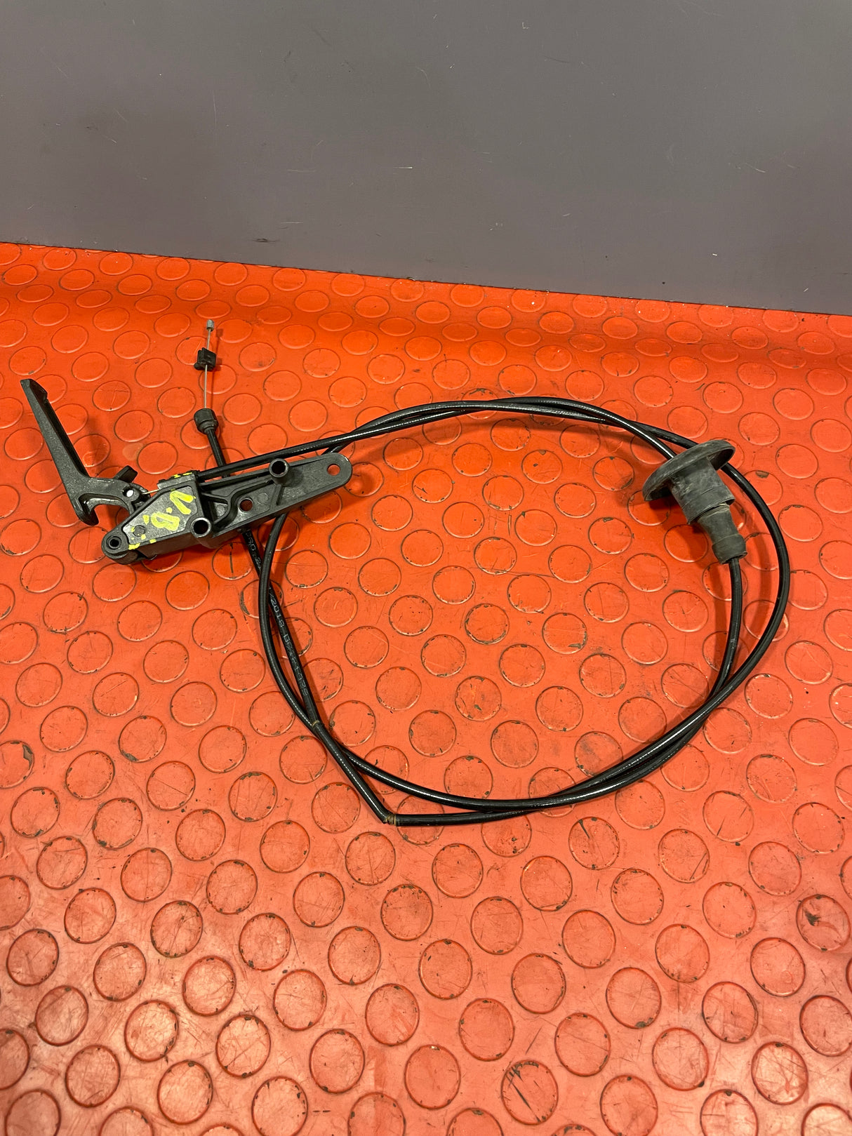 Citroen Berlingo/Peugeot Partner BONNET RELEASE CABLE w/ LATCH 2008-2018 P/N 9680723980