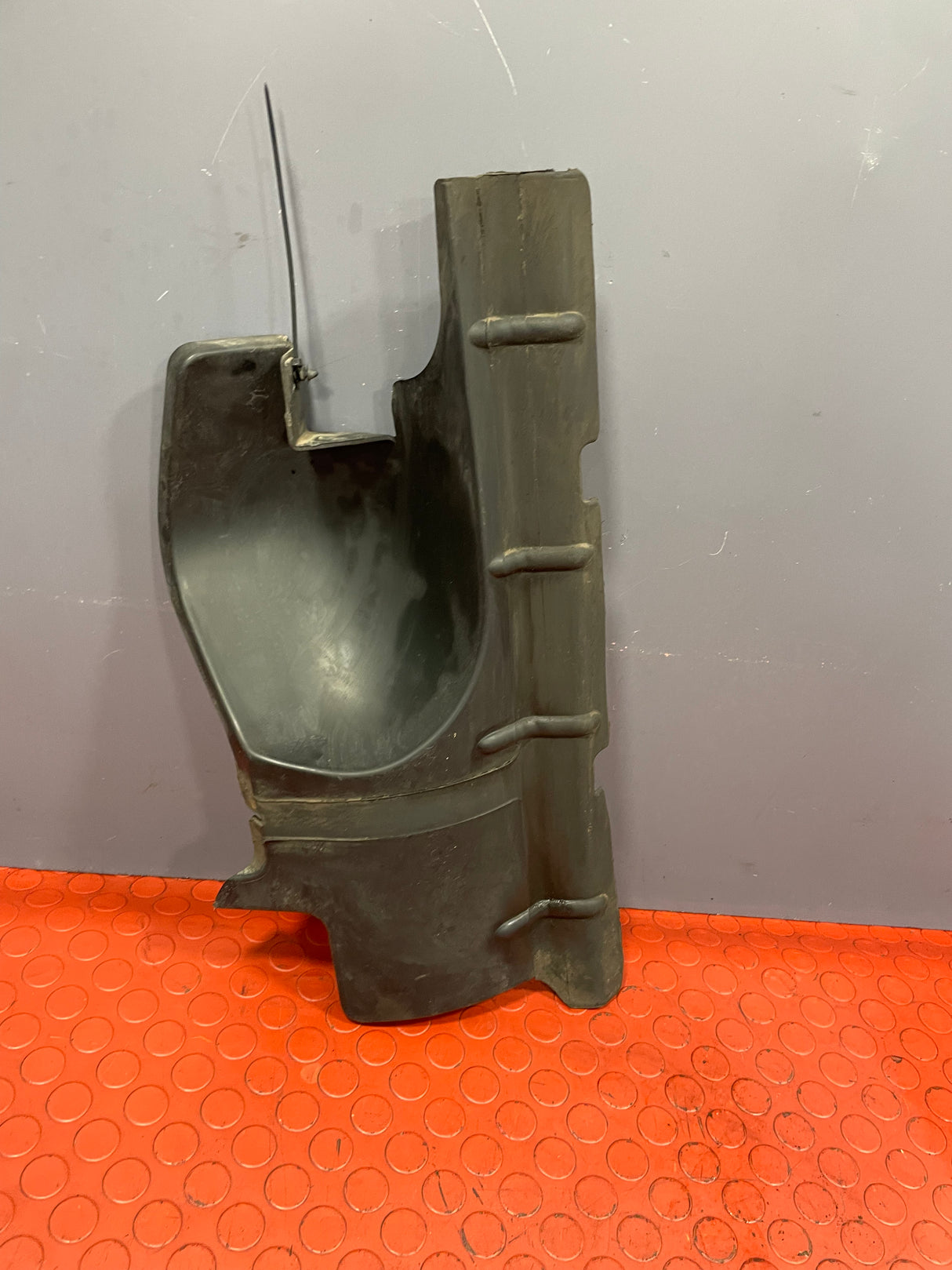 Ford Transit Mk8 DRIVER'S SIDE RADIATOR AIR DEFLECTOR 2.0 RWD 2016-2023 P/N BK31V8310AA