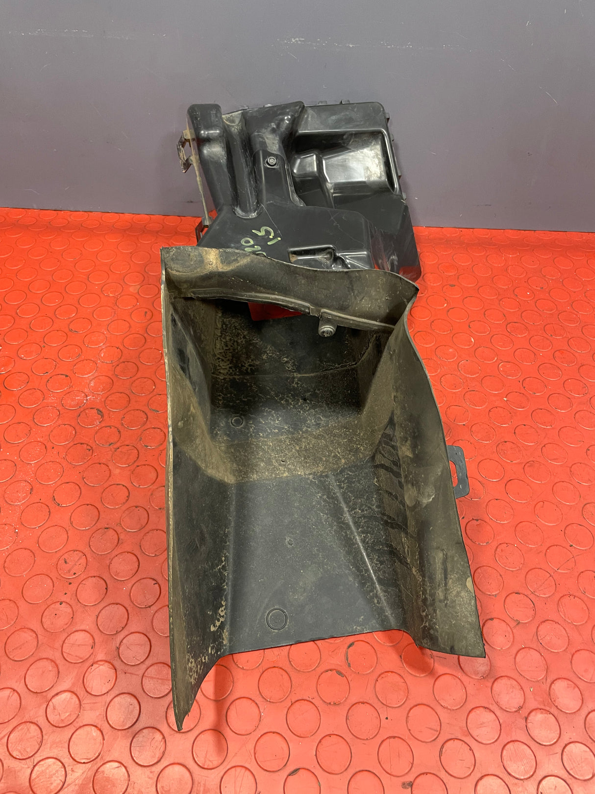 Citroen Berlingo/Peugeot Partner/Vauxhall Combo/Toyota Proace INTERCOOLER AIR DUCT CHANNEL 1.5 2018-2024 P/N 9816871780