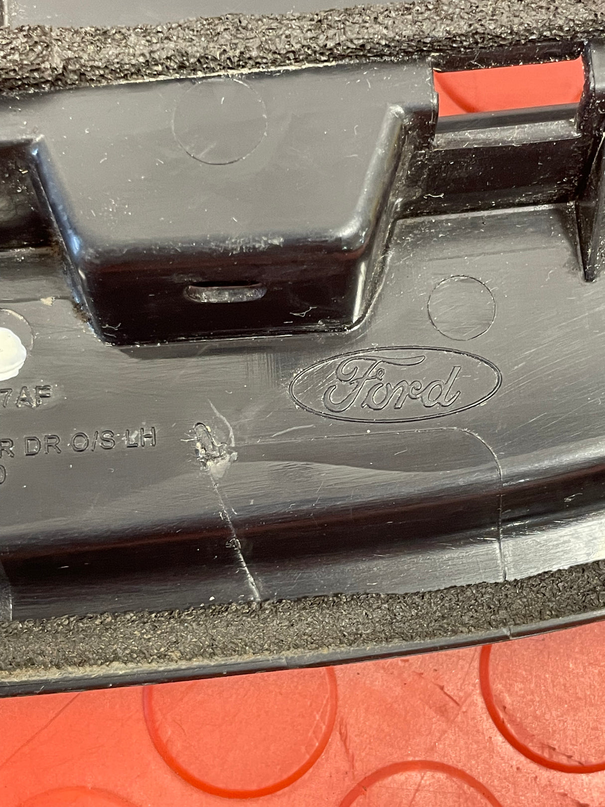 Ford Ranger T6 MK3 3.2 TDCi REAR LEFT DOOR WINDOW COVER TRIM 2018 P/N AB3926254A17AF