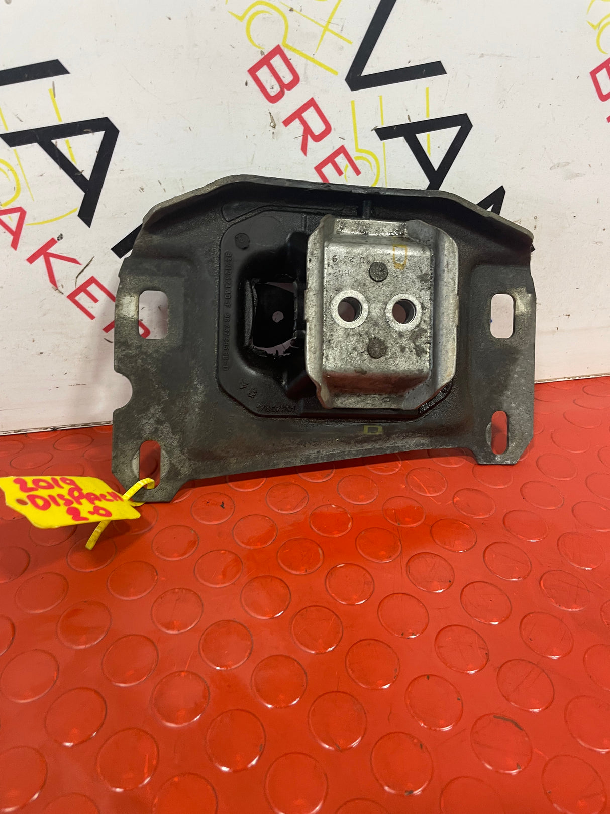 Citroen Dispatch/Peugeot Expert/Vauxhall Vivaro/Toyota Proace/Fiat Scudo GEARBOX MOUNT 2.0 2016-2024 P/N 9821257480