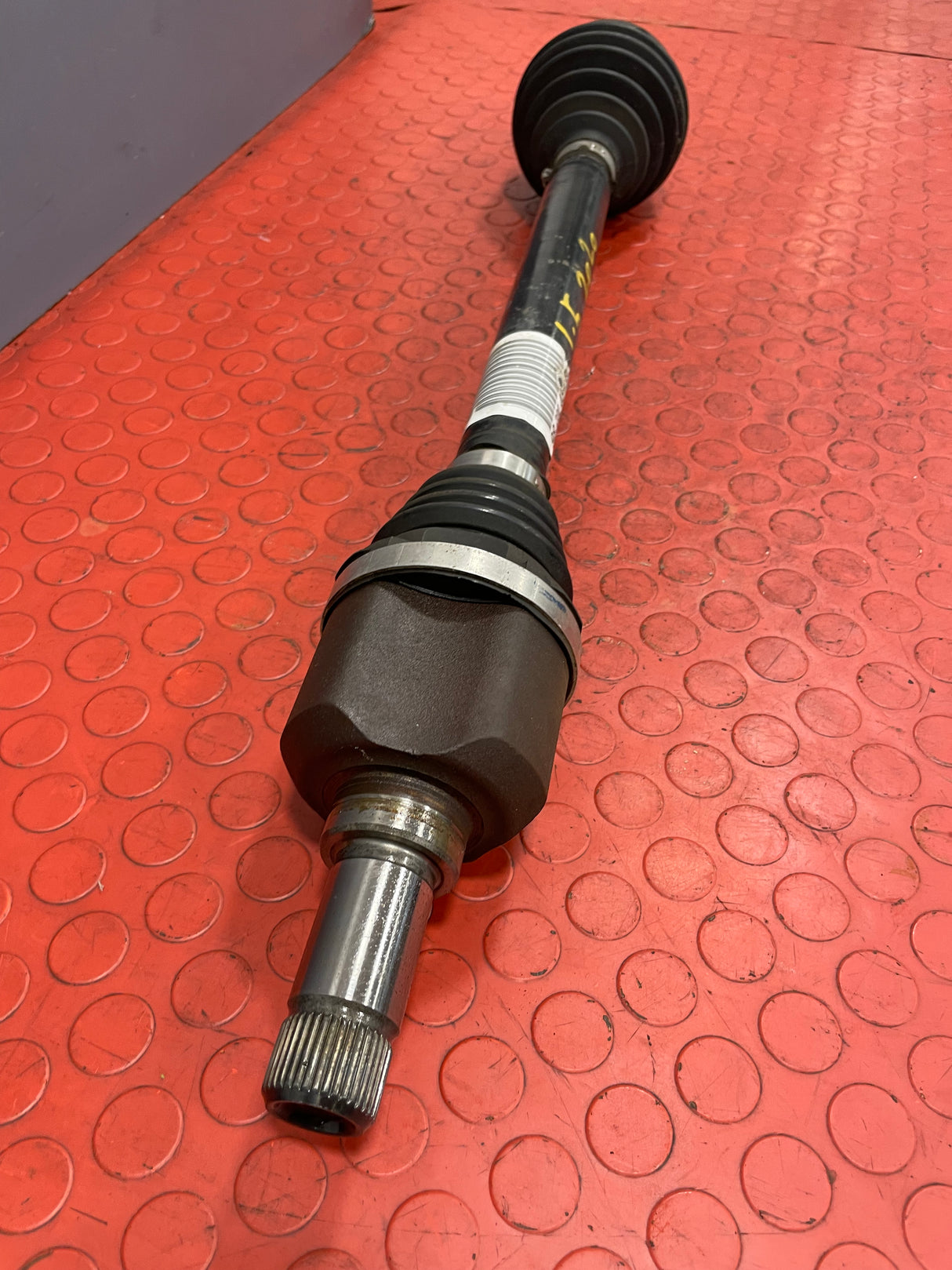 Citroen Dispatch/Peugeot Expert/Vauxhall Vivaro/Toyota Proace/Fiat Scudo DRIVESHAFT Passenger Side 2016-2024 P/N 9820048180 - 2