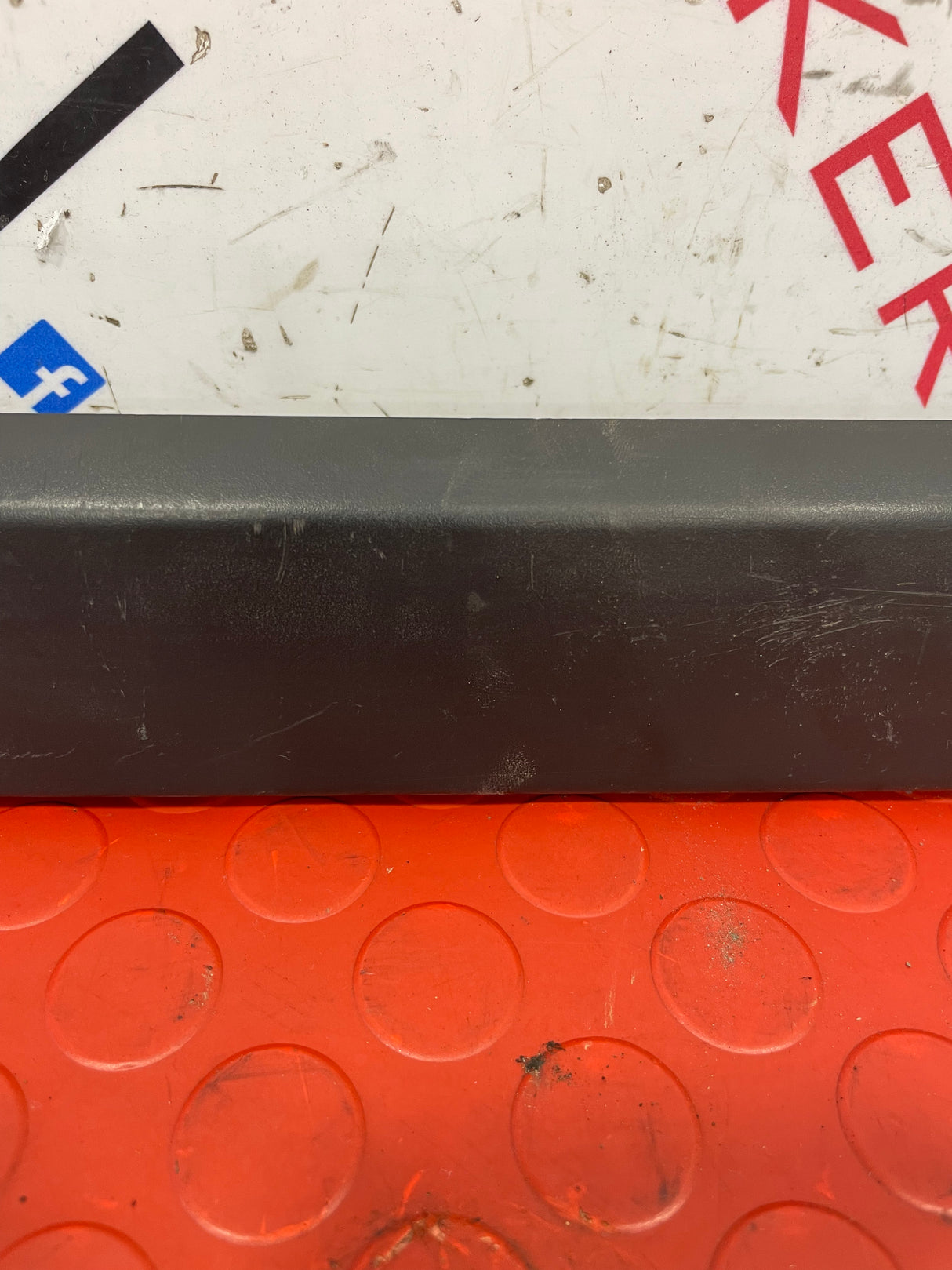 Volkswagen Crafter NUMBER PLATE LIGHT TRIM WITH LIGHTS  P/N 7C0827329