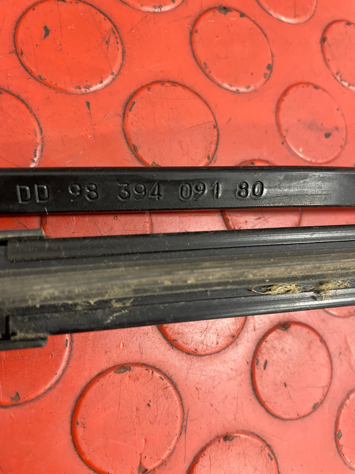 Vauxhall Combo/Peugeot Partner/Citroen Berlingo/Toyota Proace City WIPER ARM ASSEMBLY (No Hose) Front Passenger's Side P/N 9839409180 - 1