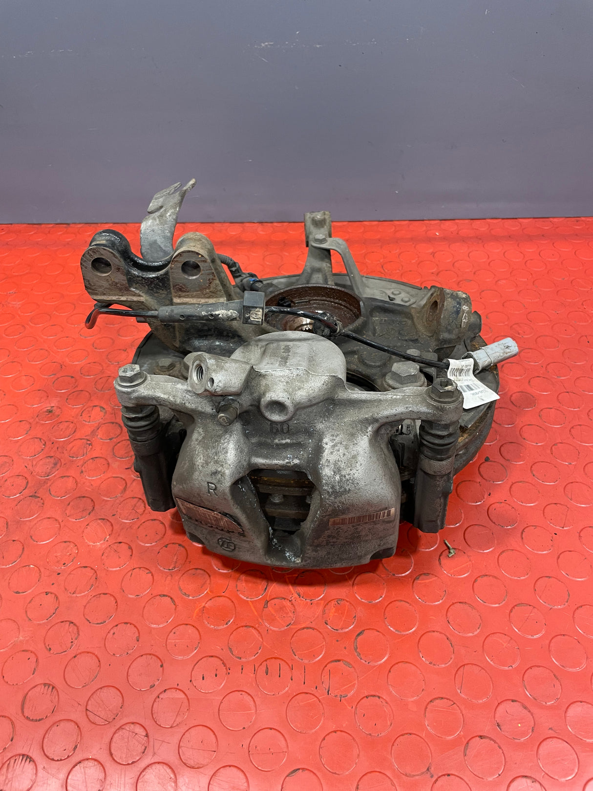 Citroen Berlingo/Peugeot Partner/Vauxhall Combo/Toyota Proace City FRONT WHEEL HUB & BRAKE SET W/ ABS SENSOR Driver's Side 2019-2024 R/N 9825606280 / 9810728280