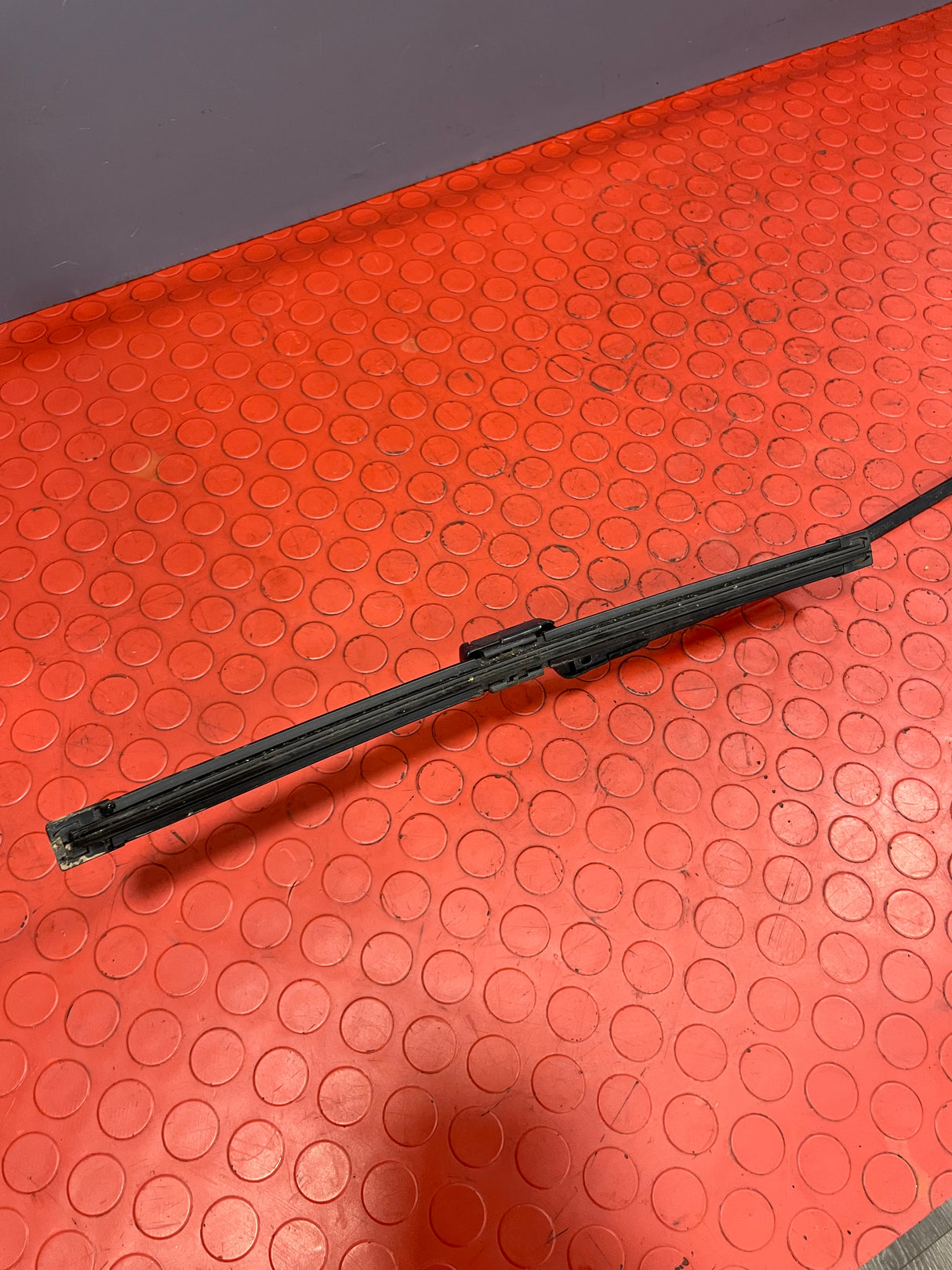 Citroen Berlingo/Peugeot Partner WINDSCREEN WIPER ARM w/ Blade 2008-2018 P/N 9682975280 - 2