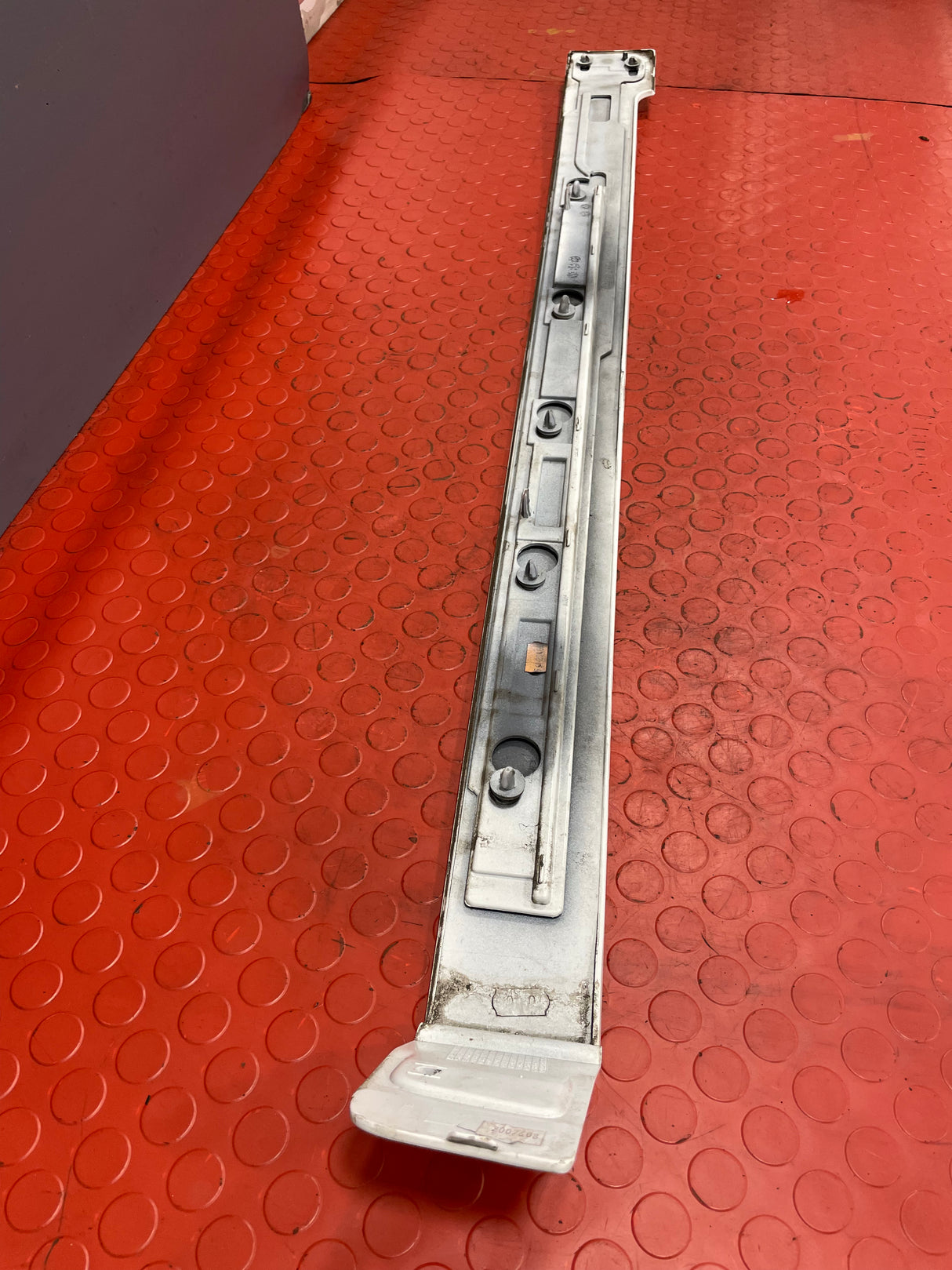 Citroen Dispatch/ Peugeot Expert/Vauxhall Vivaro/Toyota Proace SLIDING DOOR RAIL TRIM Passenger's Side (White) 2016-2024 P/N 9808384080 - 1